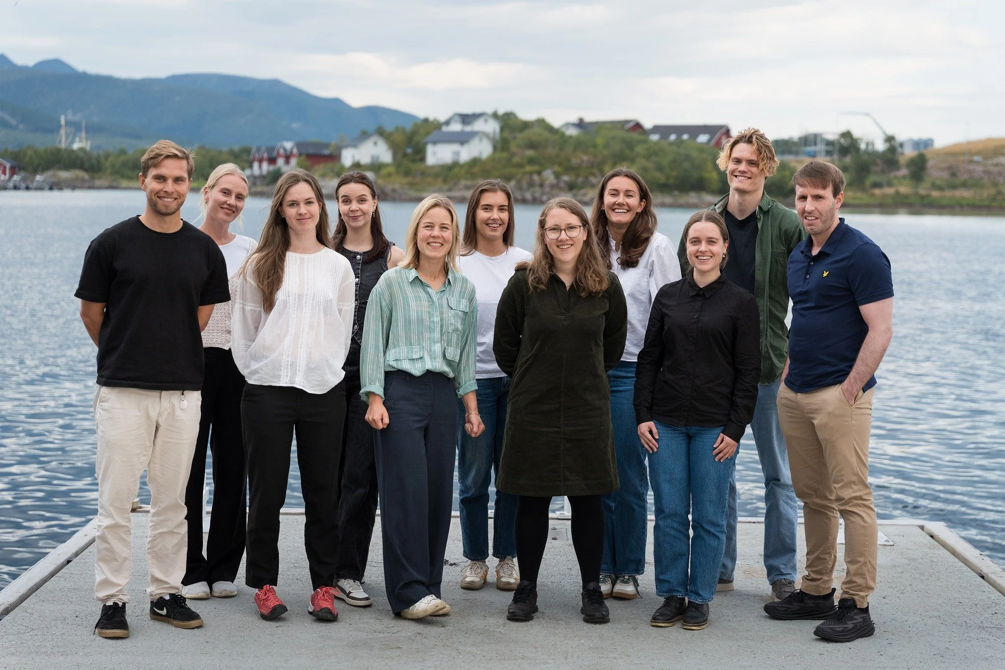 Se p&aring; den gjengen her da. 12 stk tilflyttede - og noen hjemflyttede - traineer i Lofoten og Vester&aring;len. NRK publiserte i dag en artikkel hvor de belyser ensomhet og mangel p&aring; nettverk som en av hoved&aring;rsakene til at over halvpa