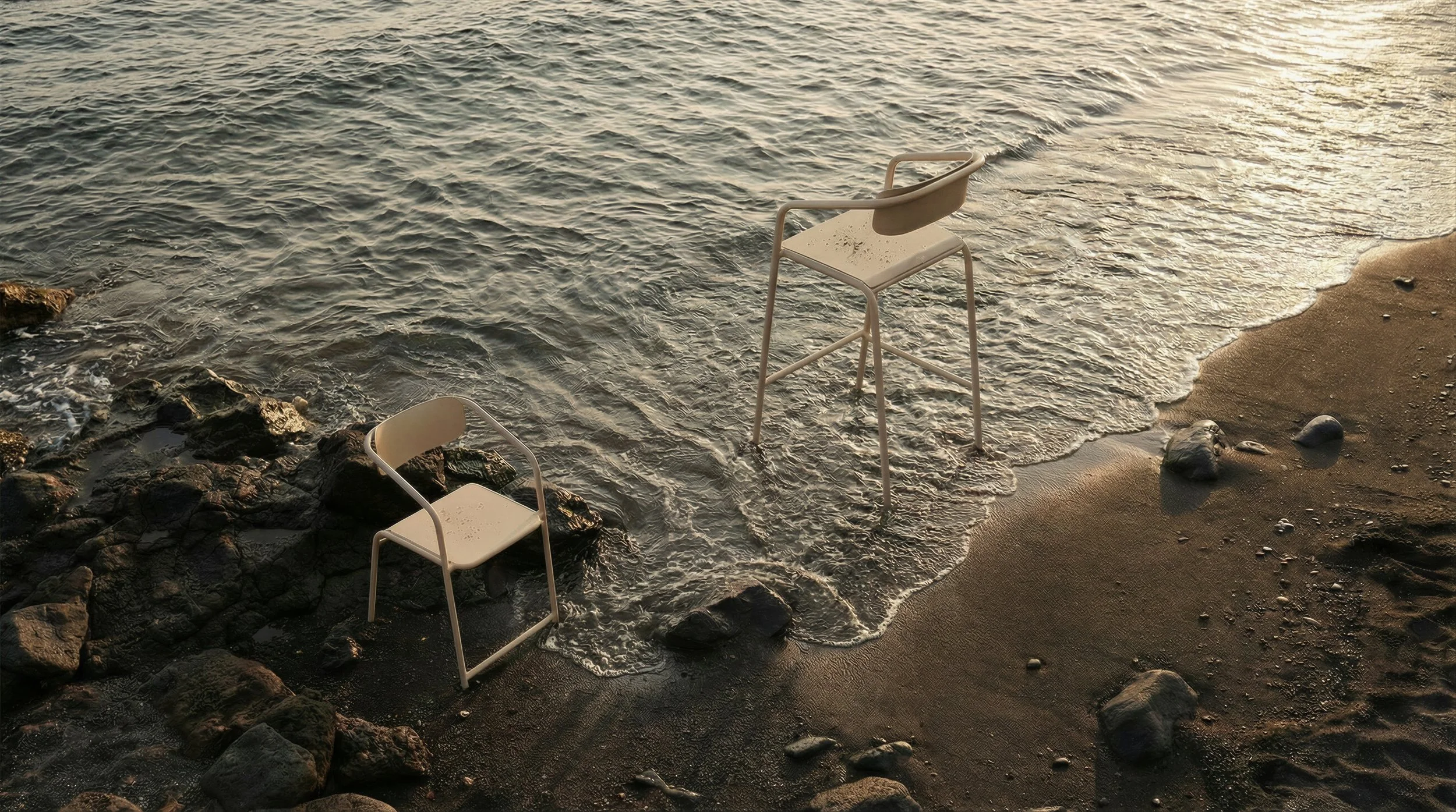 Les chaises empilables de la collection outdoor Ulises