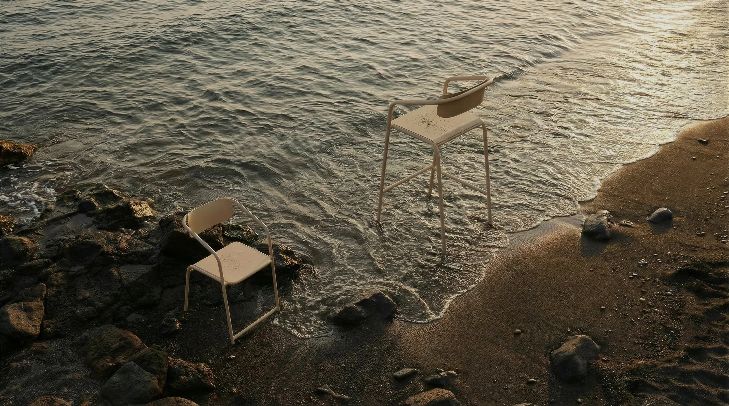 Les chaises empilables de la collection outdoor Ulises