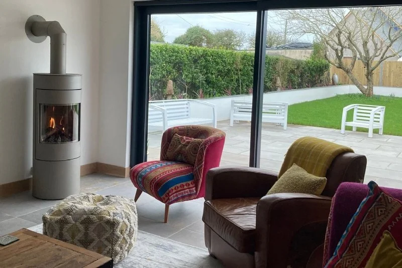 Freestanding Rais Fireplace