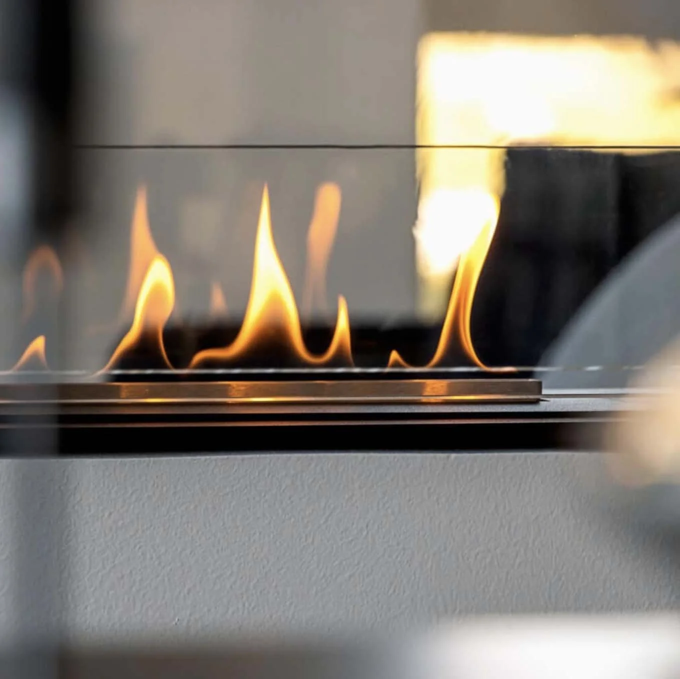 Bioethanol flame offer a unique and simple flame picture, ideal to catch the eye