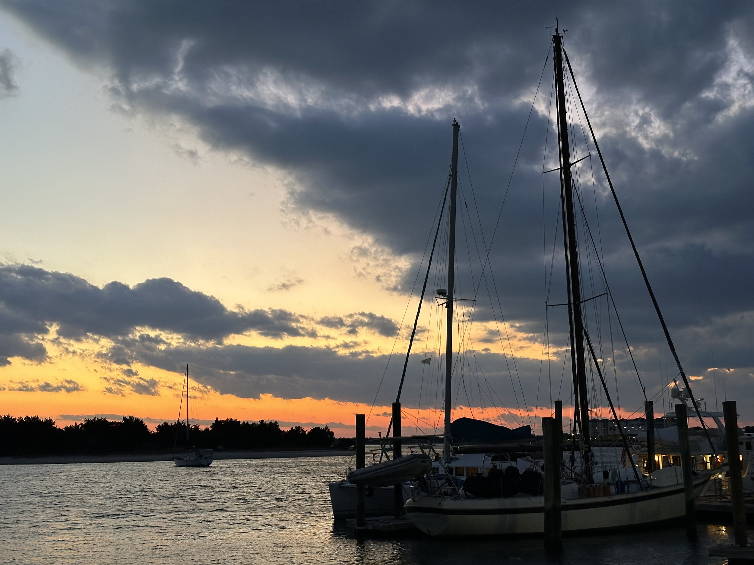 Catamaran Delivery, Day 6: Oriental, NC to Beaufort, NC