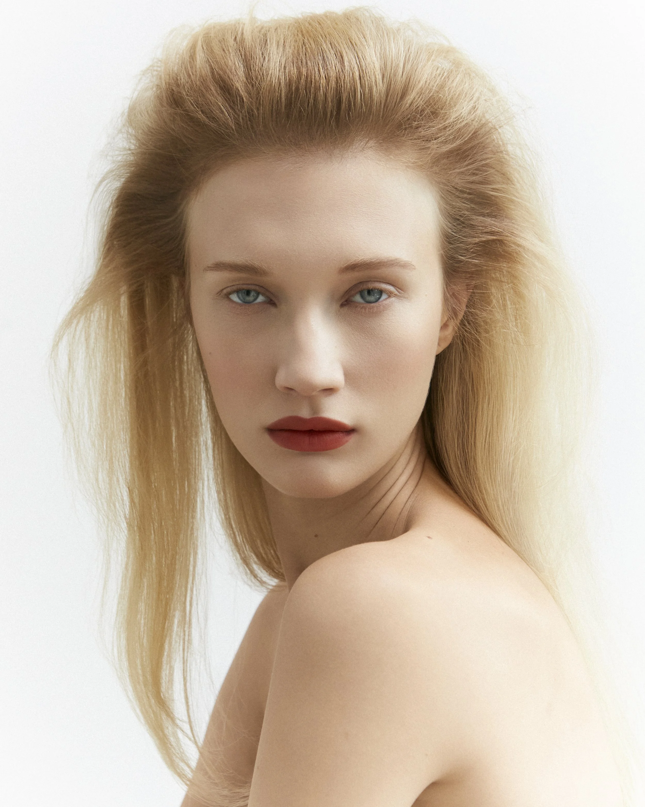BEAUTY STORY_DARIA_1_LIP_0585.jpg
