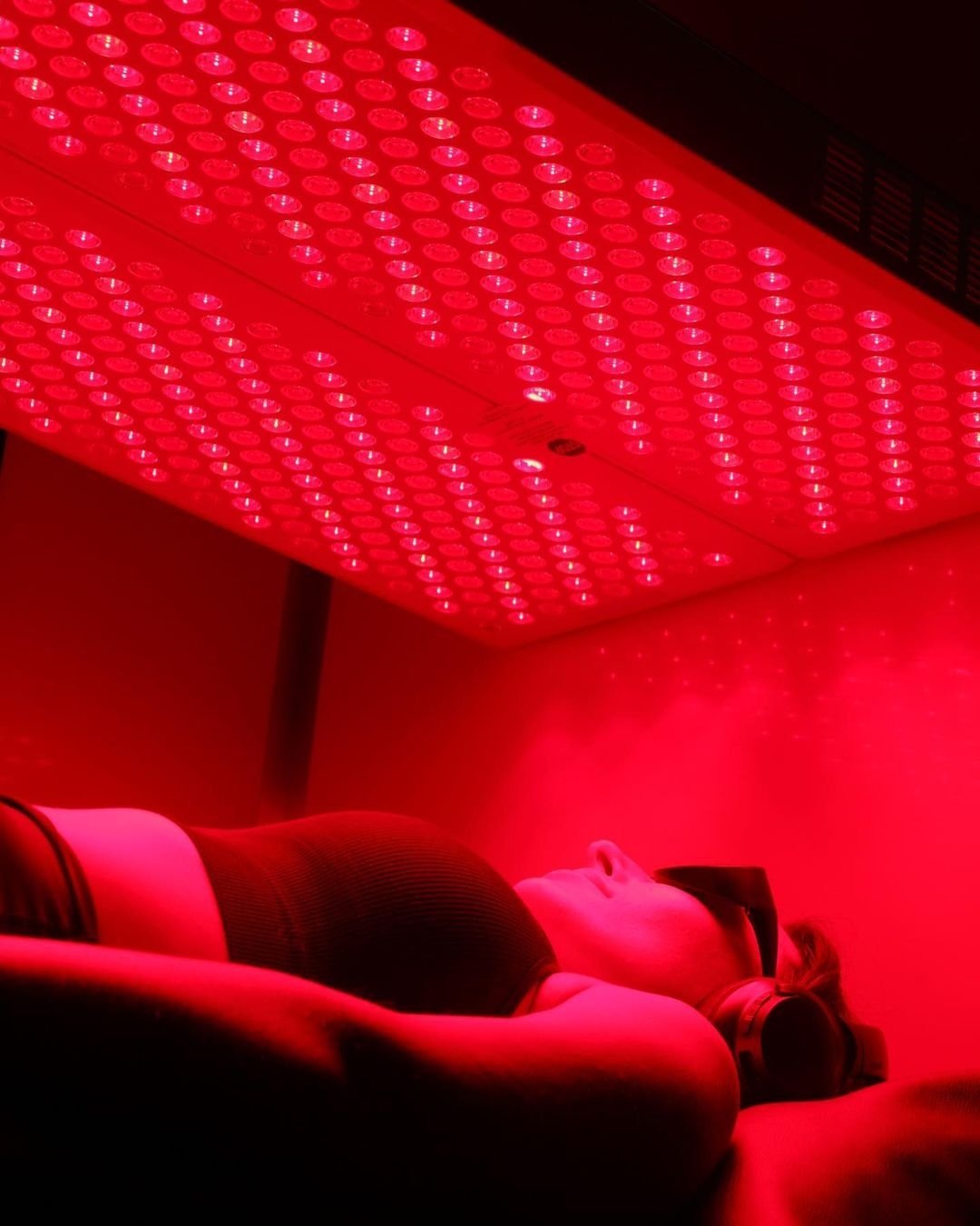 Benefits and Mechanisms of Red Light Therapy (Photobiomodulation) on Healing, Pain, Mitochondrial Health, Performance, Anti-Aging, Longevity, and Recovery. 