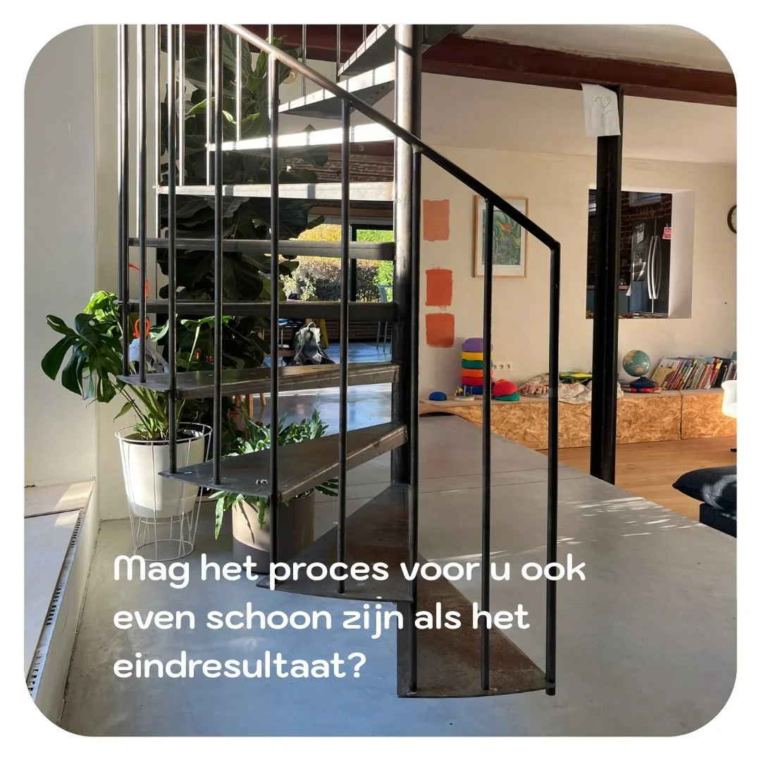 Hoe je bouwt, bepaalt mee hoe je kijkt naar je woning. 

Een mooi eindresultaat is natuurlijk altijd het einddoel. En dat is logisch. Het is de plek die je thuis noemt, de ruimte die mee je dag en je leven zal vormgeven. Maar hoe je aan dat resultaat