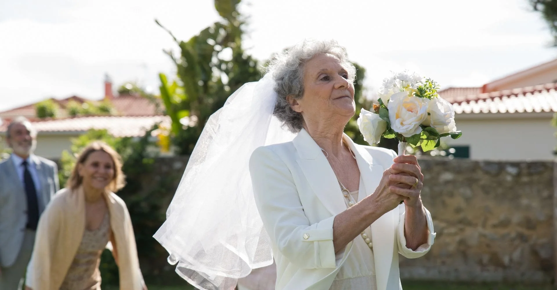 What is an Alternative to the Bouquet Toss at a Wedding?