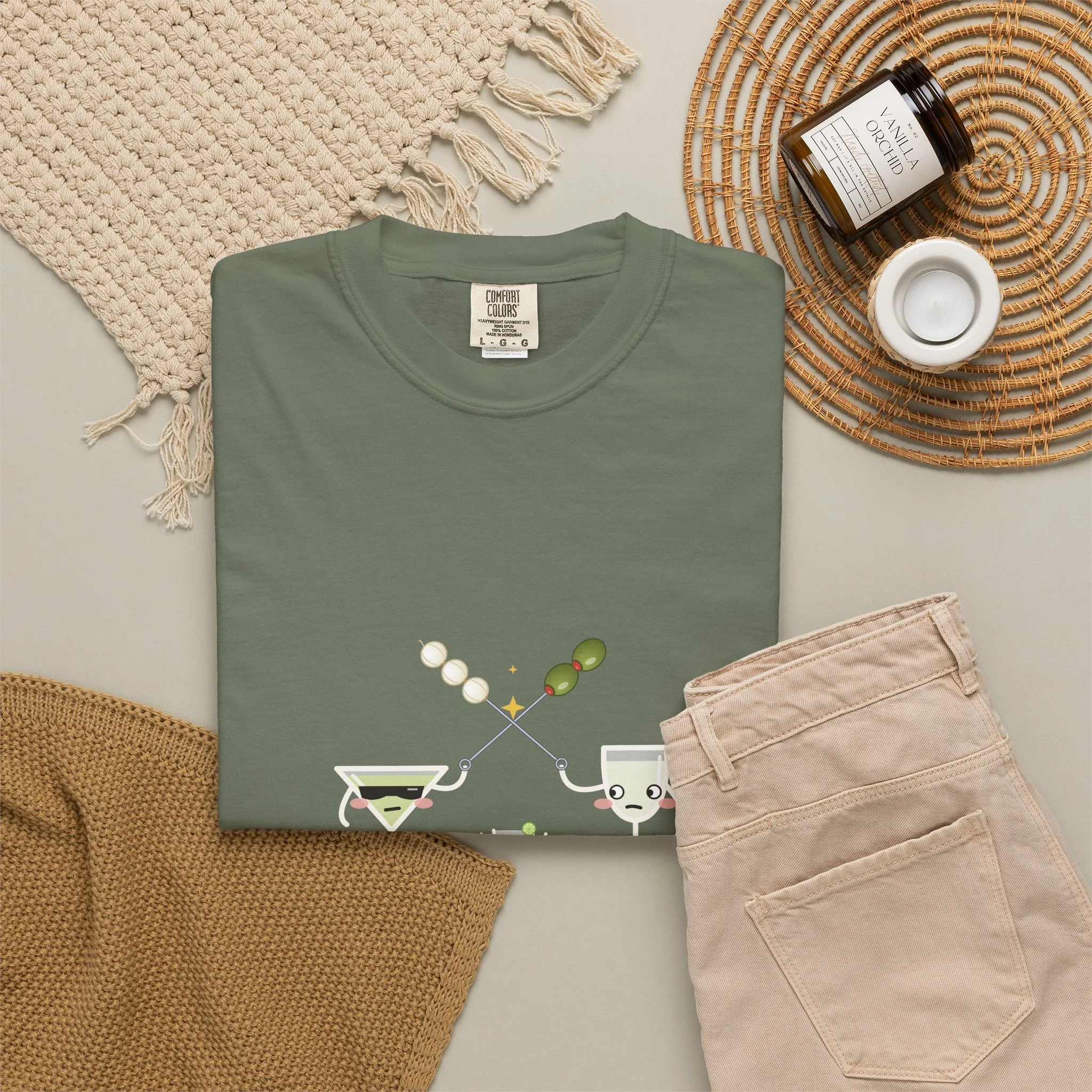The Garnish War tee in Moss, detail view