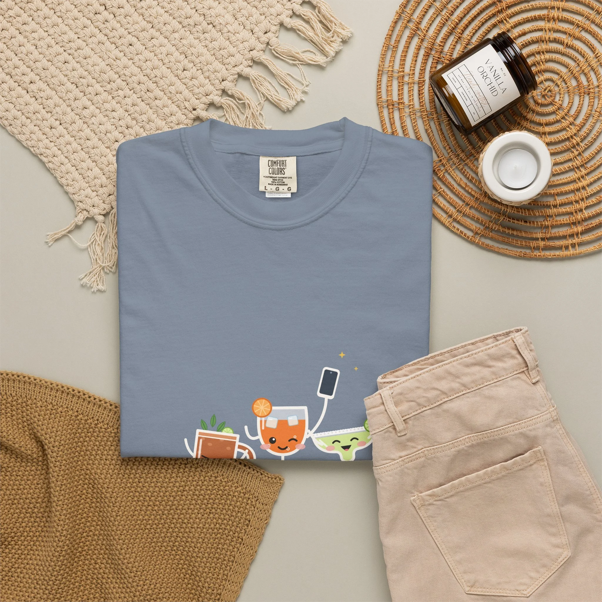 The Photo Round tee in Blue Jean, detail view