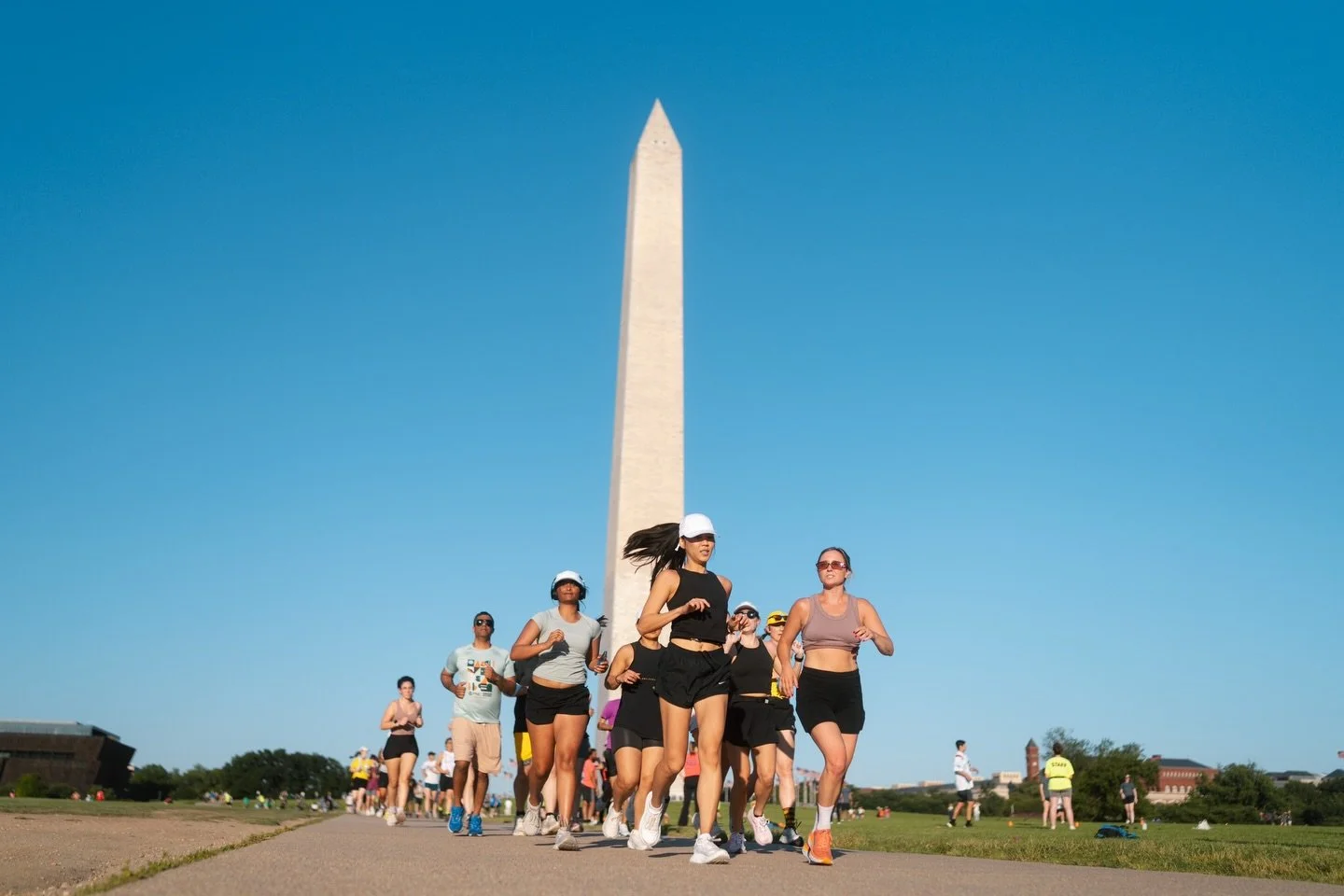 The miles were great. The people were better. 🌎💛🖤

A few snapshots from an unforgettable Global Running Day with @lululemon and this community.

Huge thanks to @alexkubitza for capturing the energy, joy, and connection that make EPRC what it is. A