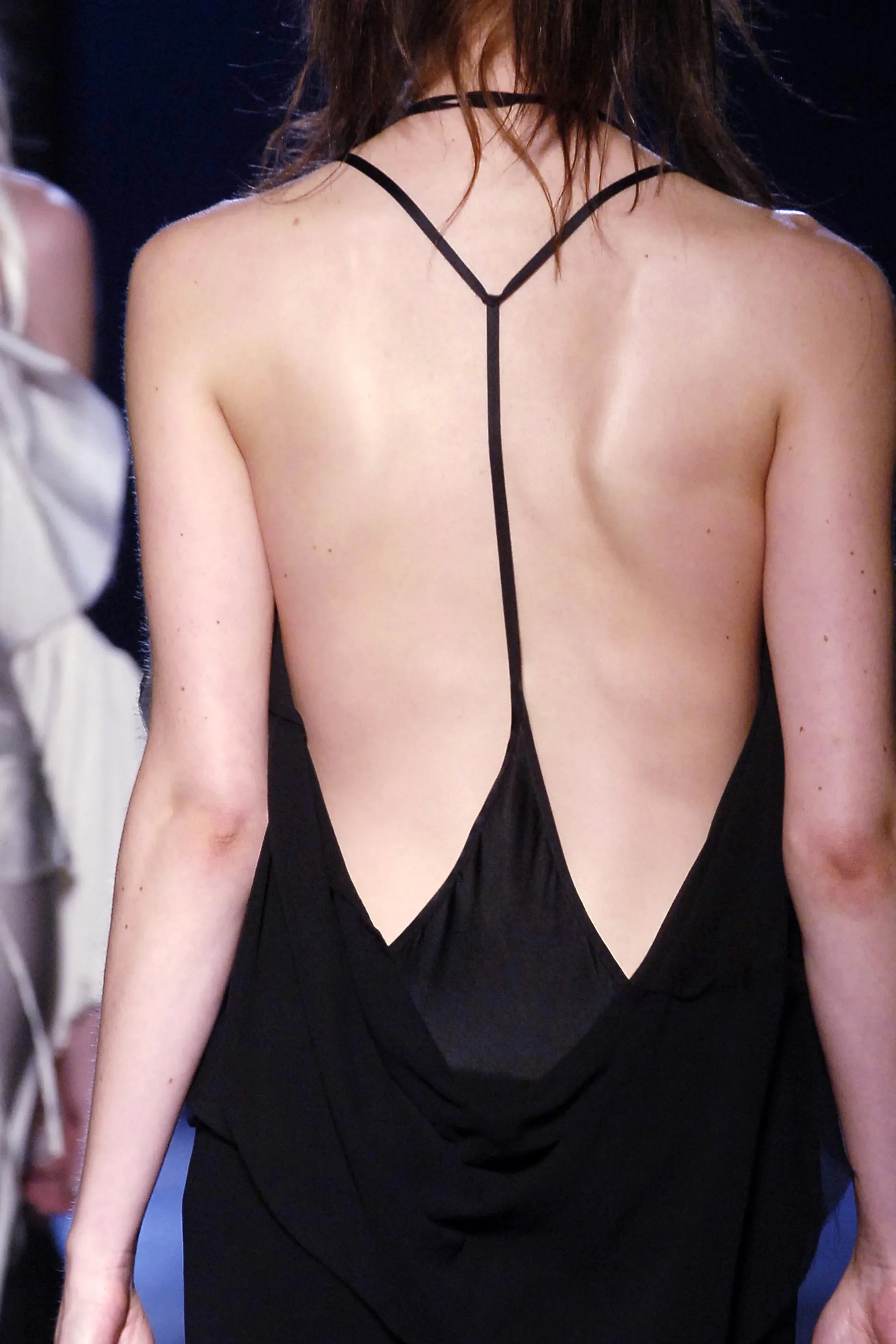 00040h-ann-demeulemeester-spring-2006-ready-to-wear-detail-b.jpg.webp