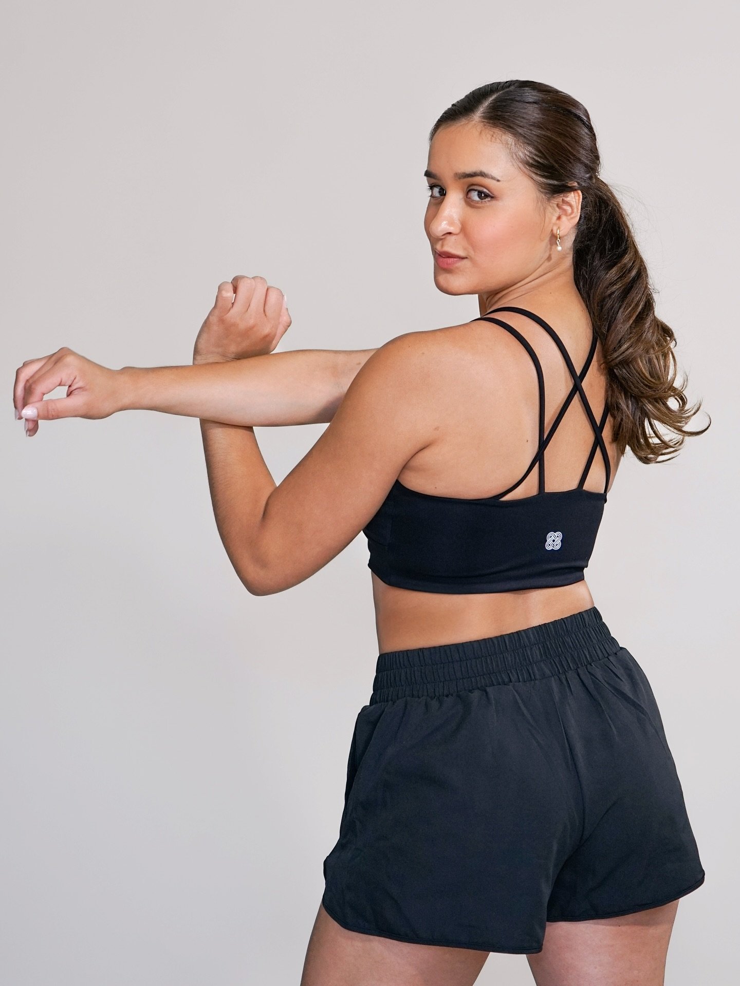 Idk who needs to hear this, but the all-black set hits different on a good run. Paola gets it.