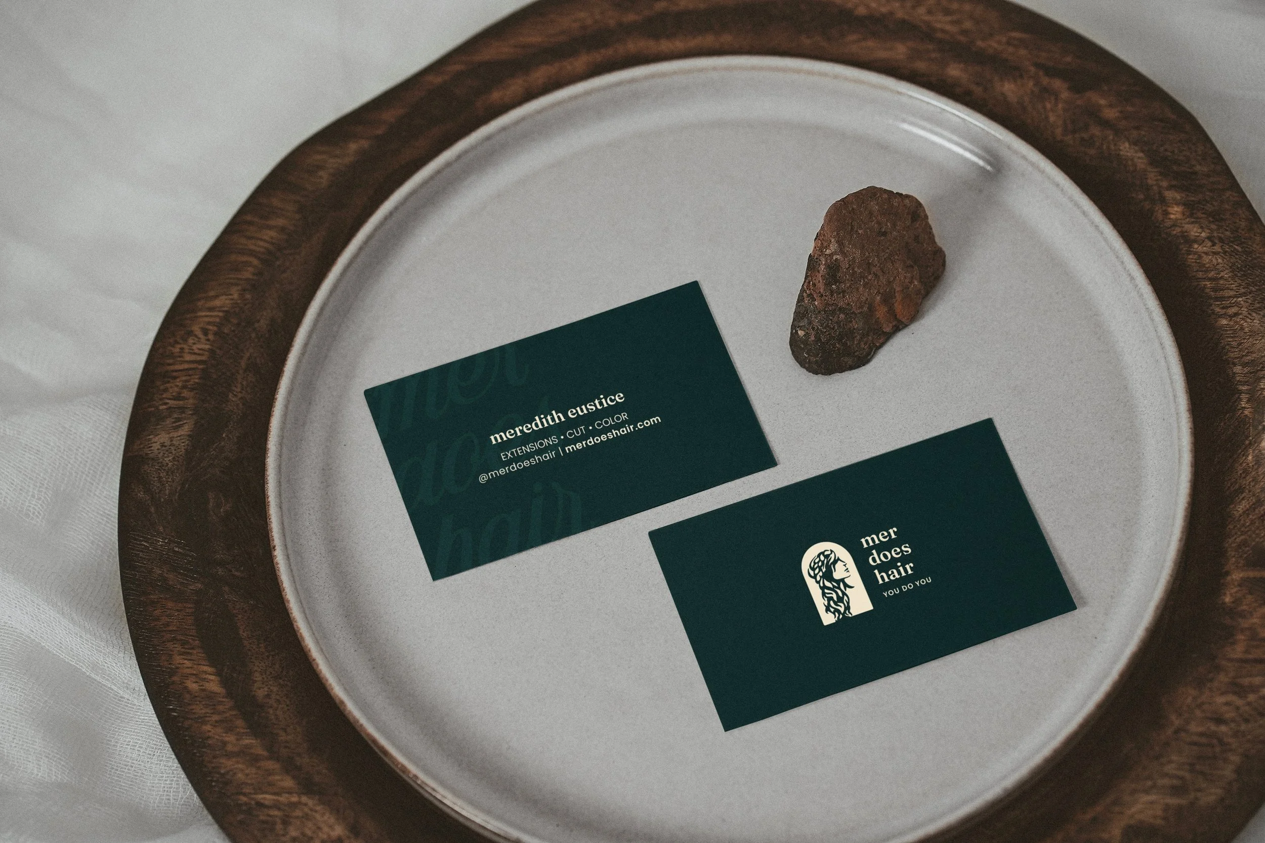 MDH_00_Business-Card-on-Plate-Mockup_Final.jpg