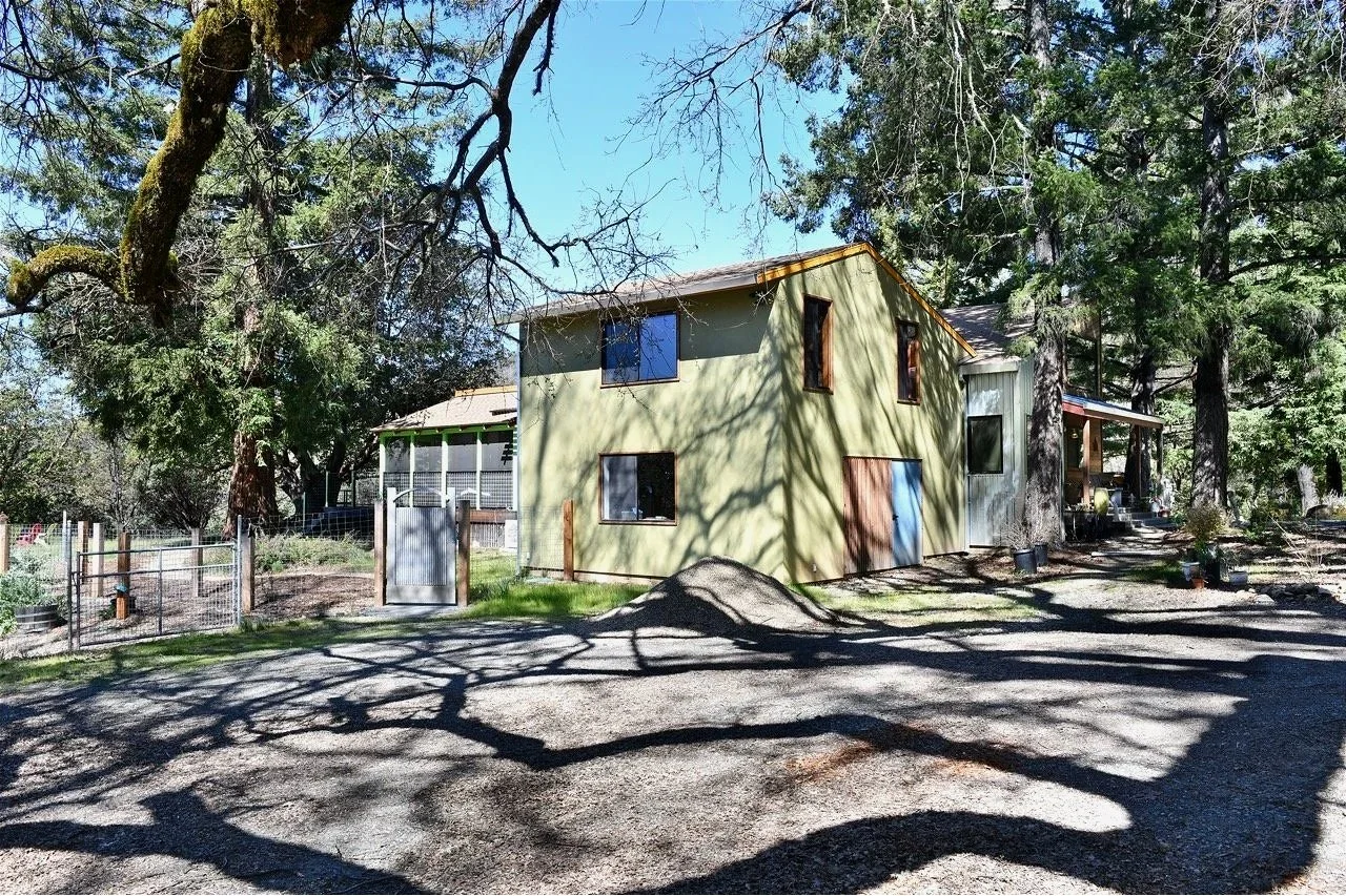 Completed...garage surfaced with a custom colored stucco...