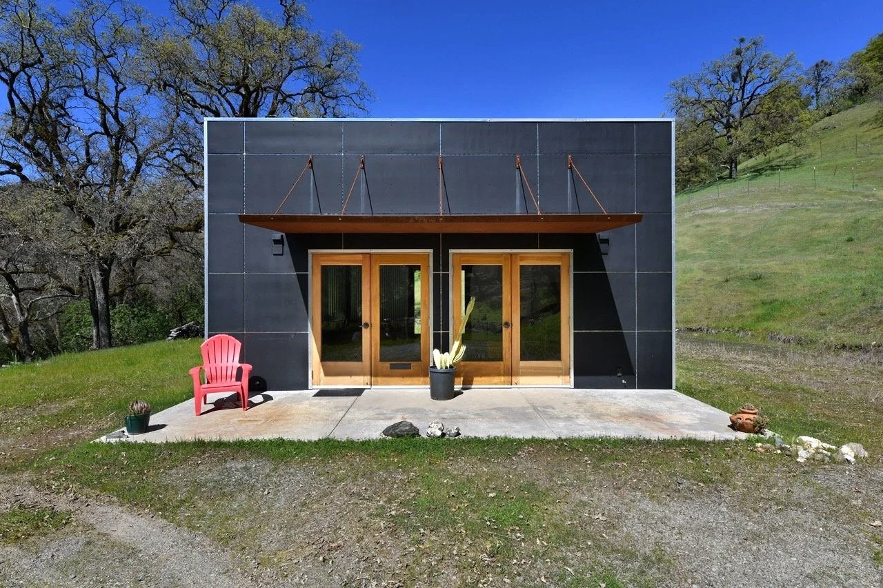 studio+front+2+Large.jpg