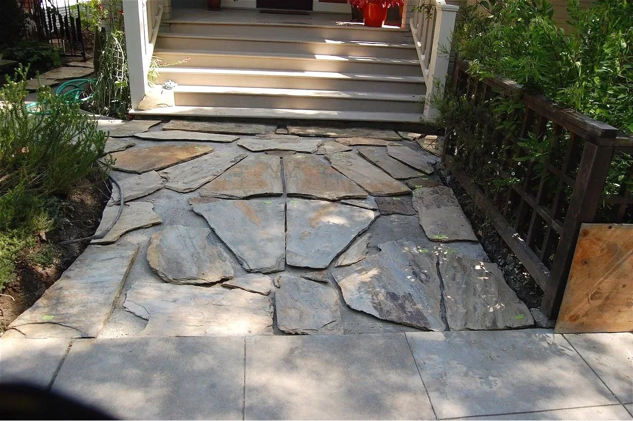 Arrange the stone in a pattern...