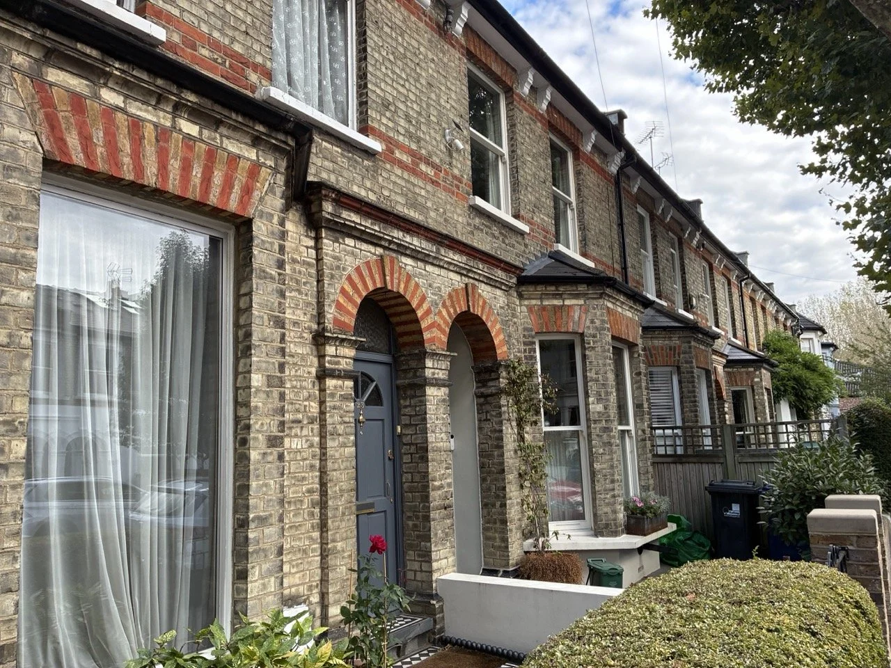 ...sweet contrasting brick terrace flats