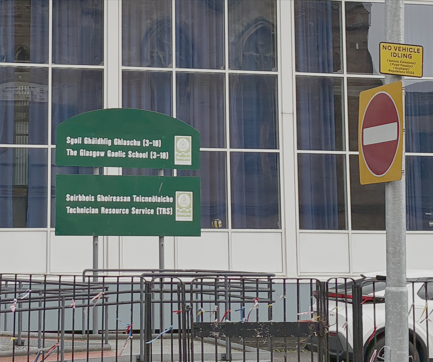 ...this sign shows someof the relationship between English and Gaelic
