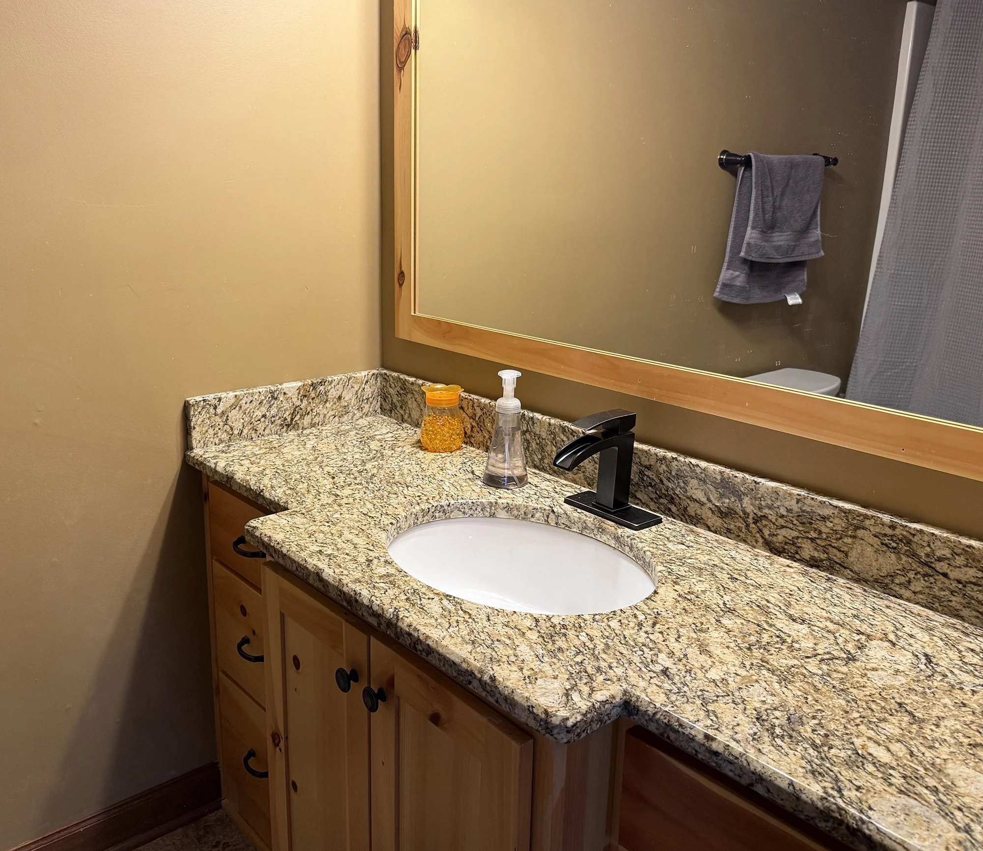 Bathroom3-web.jpg