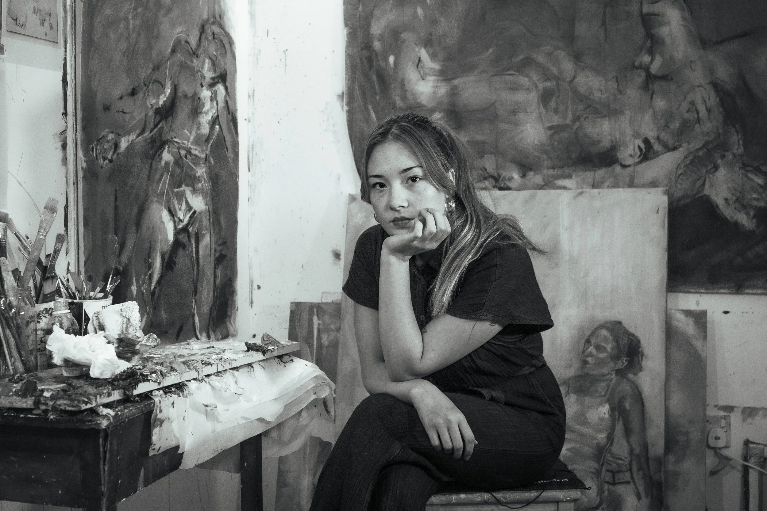 Niah McGiff in Studio.  Toria Eve / The Art Thread ©