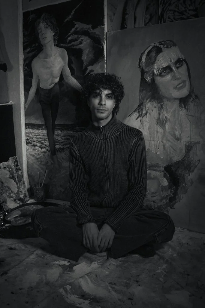 Axiotis Stratos (B&W) in Studio. Toria Eve / The Art Thread ©