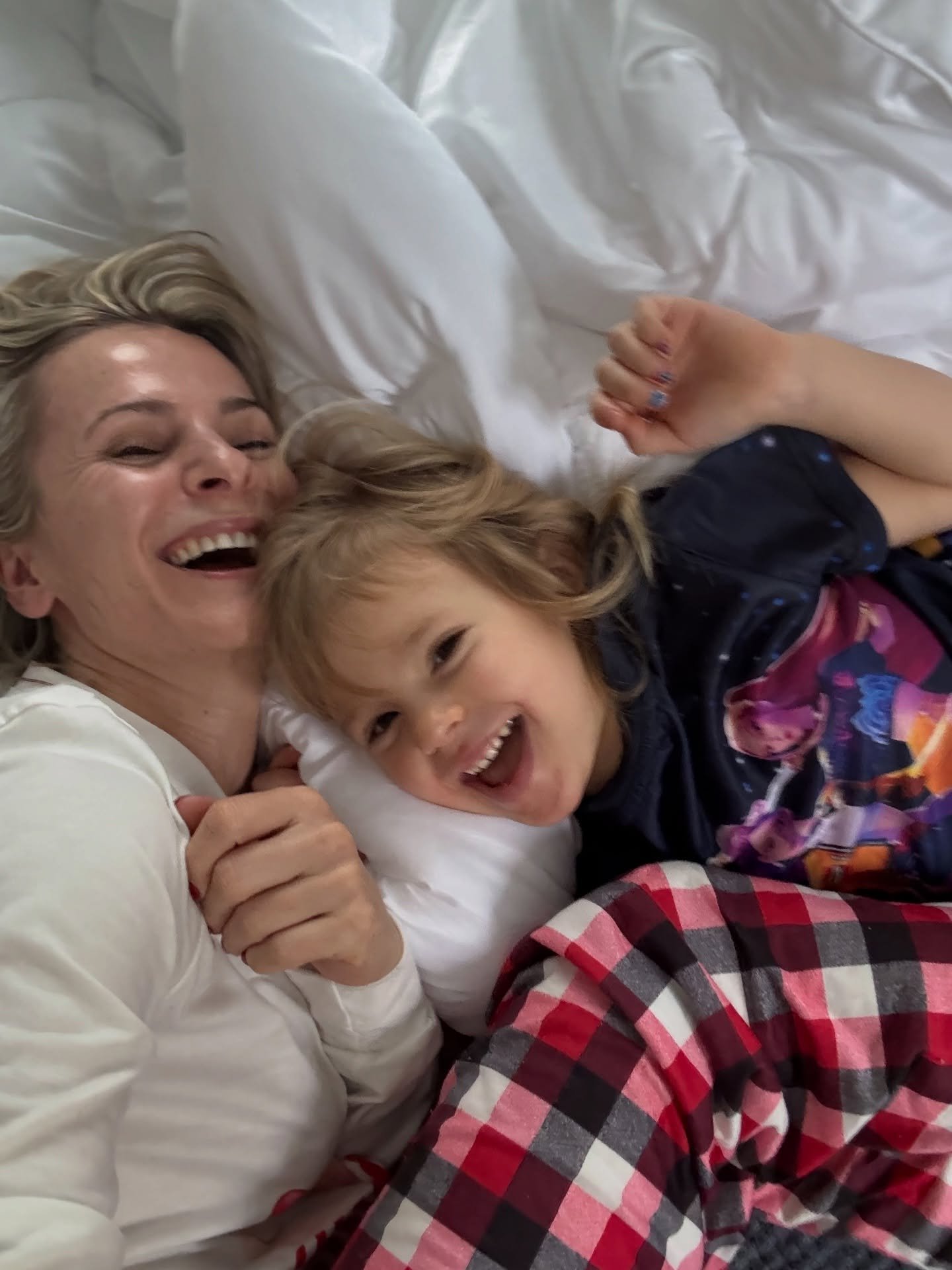 Aaaa&hellip;&hellip; Say cheese.🤪 our time together. Lazy day, snuggle and gingerbread car 🤭 mommy got some skills 🤣 
Just a moment of our day, simple and precious😘

How is your day going so far?? Share your moment with us.🤗 

Gosia

#moment #ch