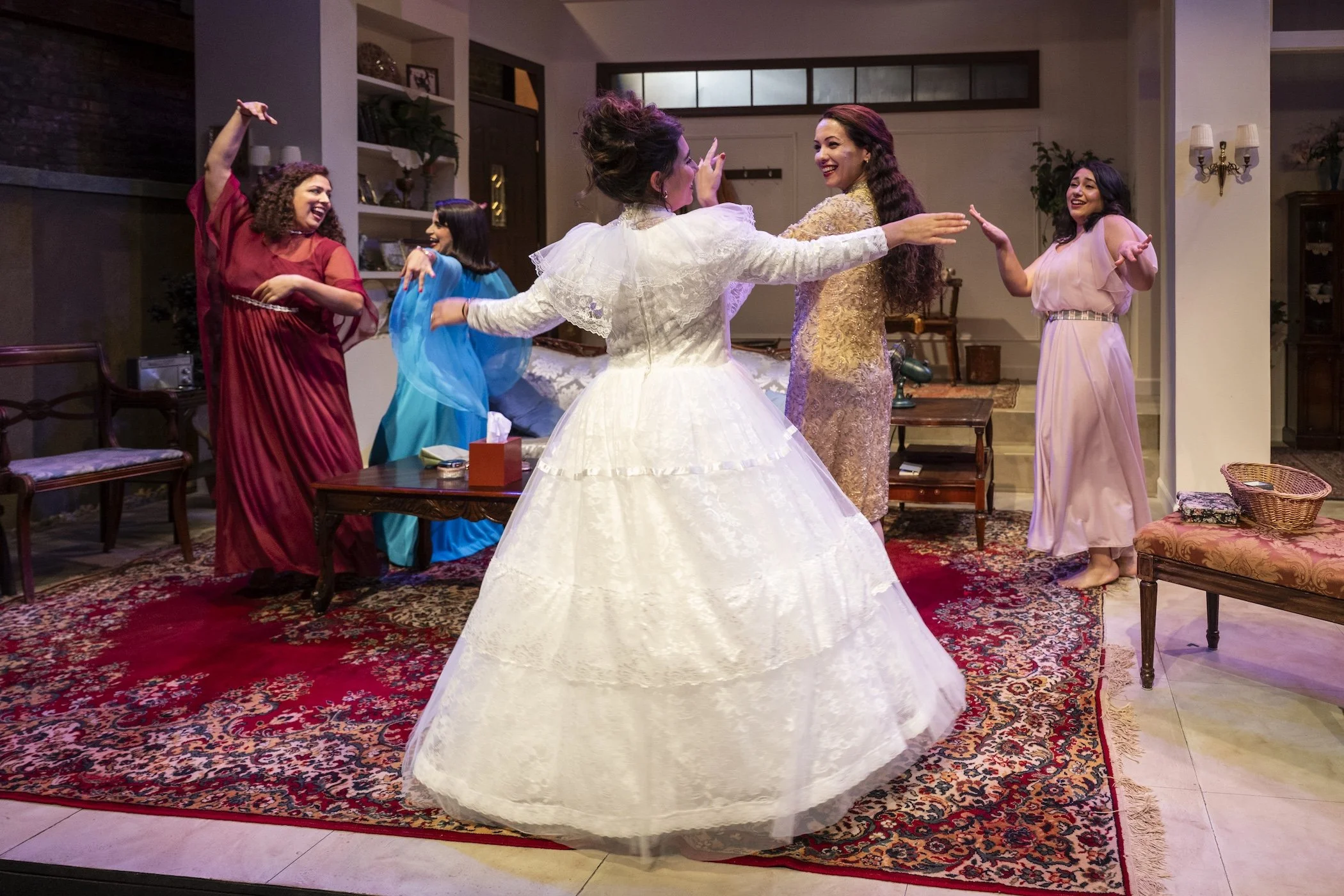 Tina Arfee, Yourtana Sulaiman, Gloria Imseih Petrelli, Joan Nahid and Shadee Vossoughi 