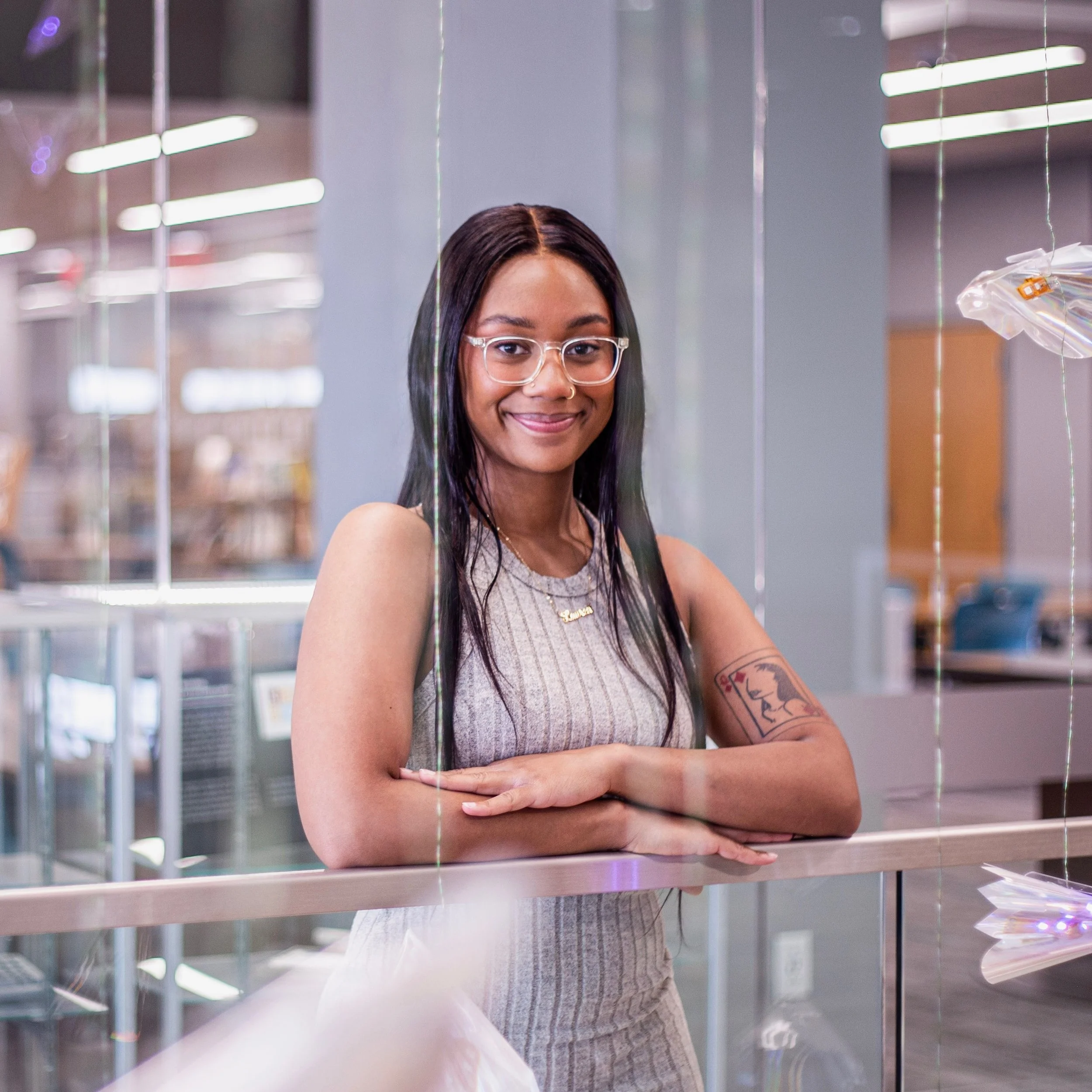 Lauren Bradley is a trauma-informed couples therapist and somatic therapist in Kansas City