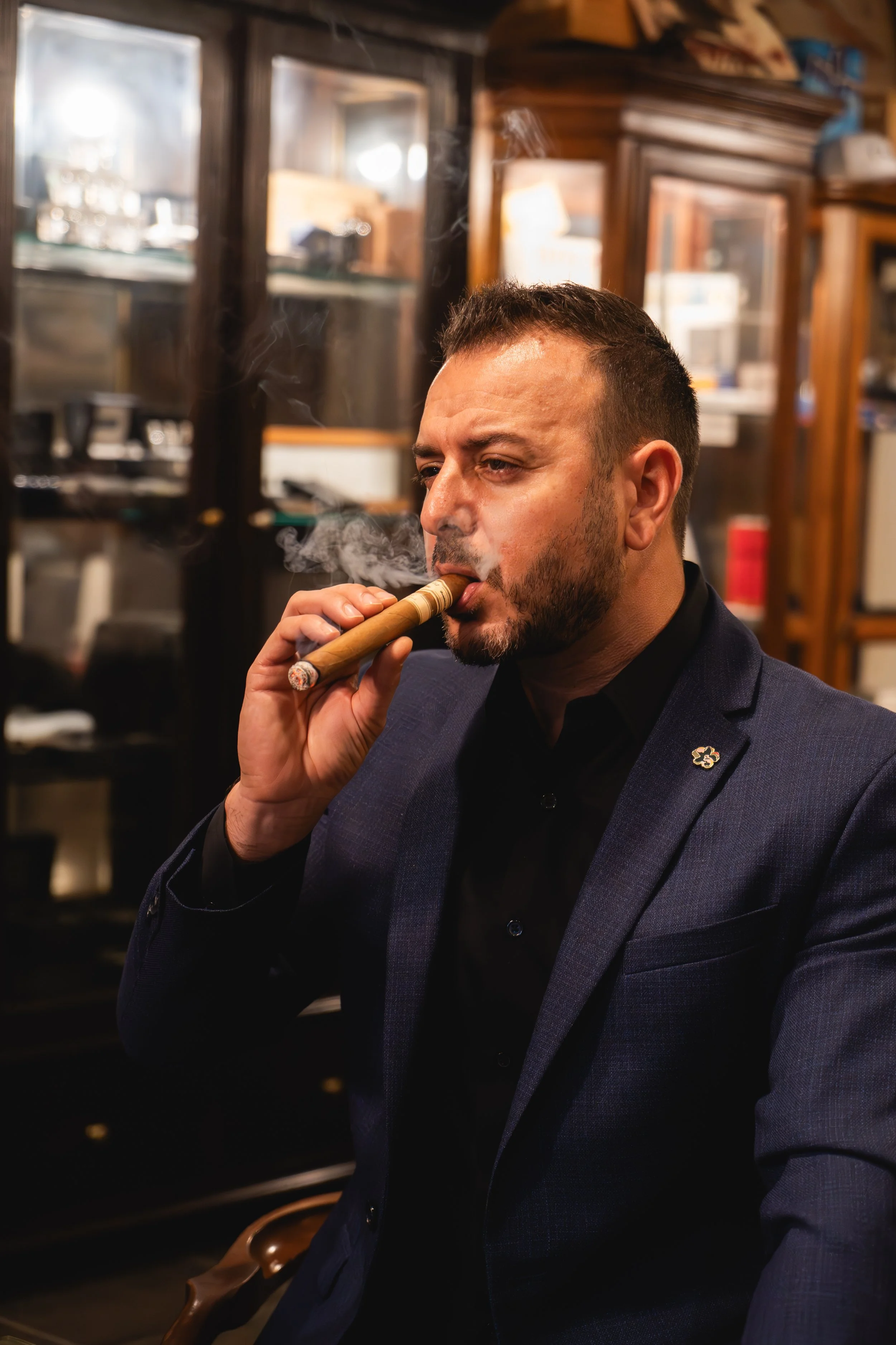 Behind the Leaf  ANTO MAHROUKIAN STEERING JM TOBACCO AND ELEVATING ESPAÑOLA CIGARS