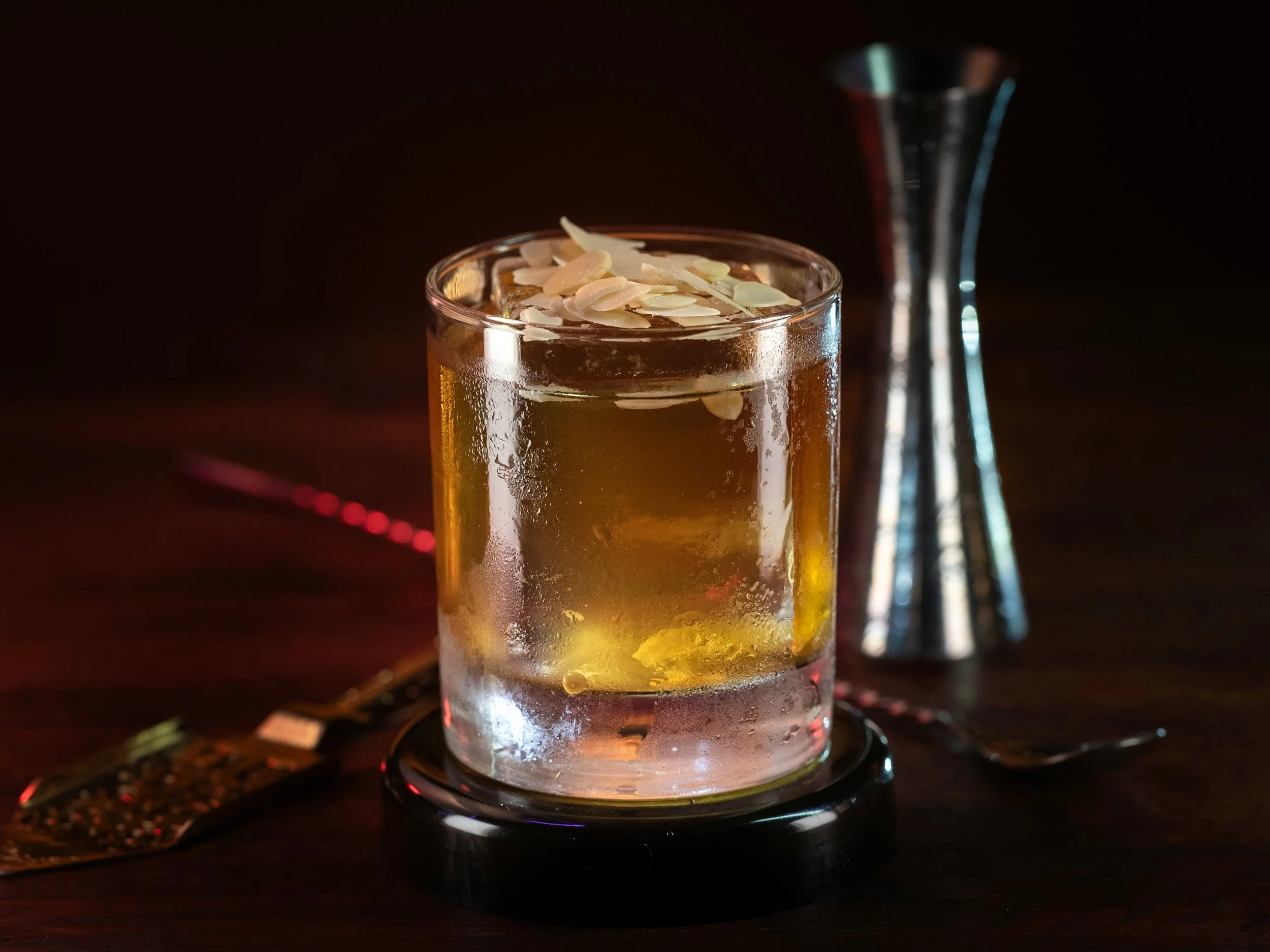 Fat-Washing Spirits for Cocktails: A Bar Manager’s Guide to Flavor, Process, and Cost