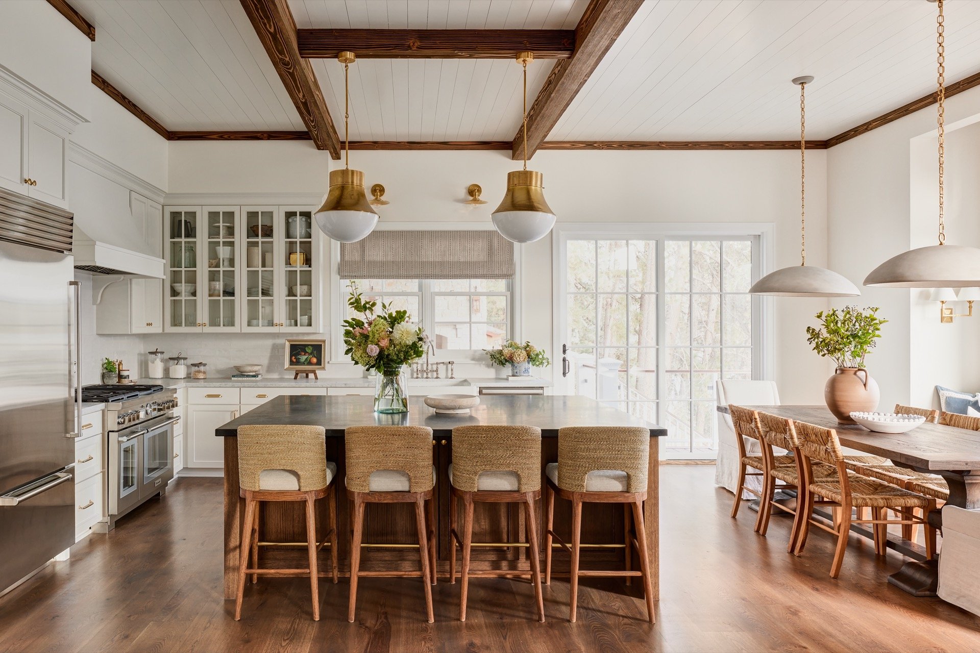 Photo inspiration: Moving Into The Kitchen Reference: Coeur D Alene Lake House Living Room Kitchen Outdoor Living