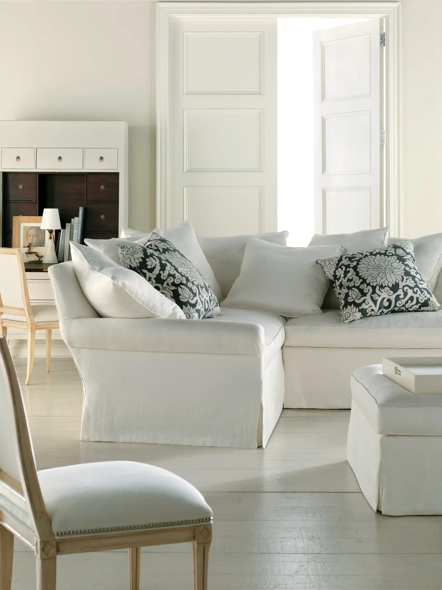 Upholstery 101: Choosing Furniture That Lasts