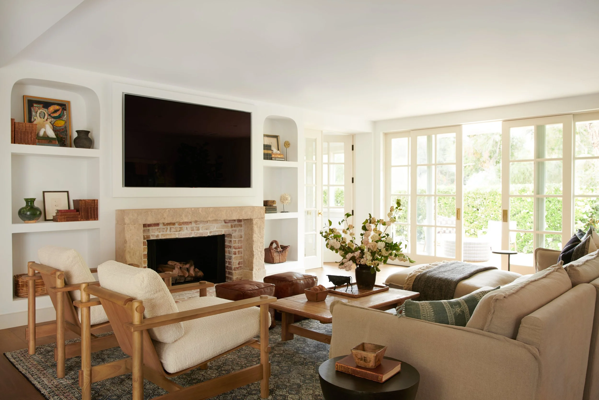 Modern ranch-style great room in Hidden Hills designed by Tammy Randall Wood