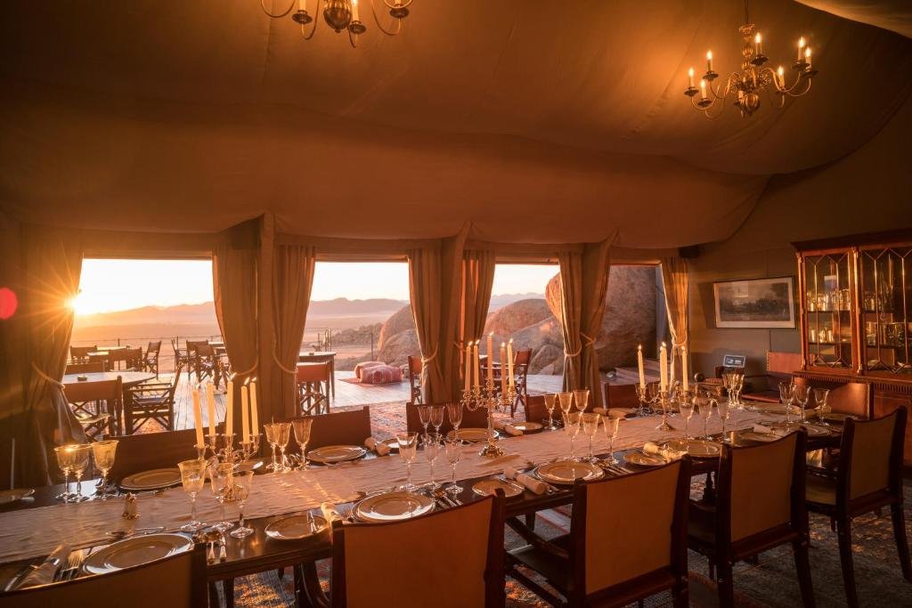 Zannier-Sonop-Namibia-Hotel-Dining-Table.jpg