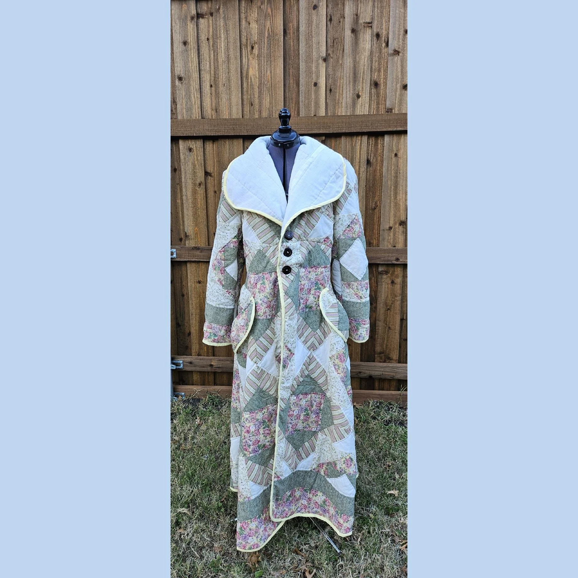 Rose Western Quilted Duster with Yellow Trim