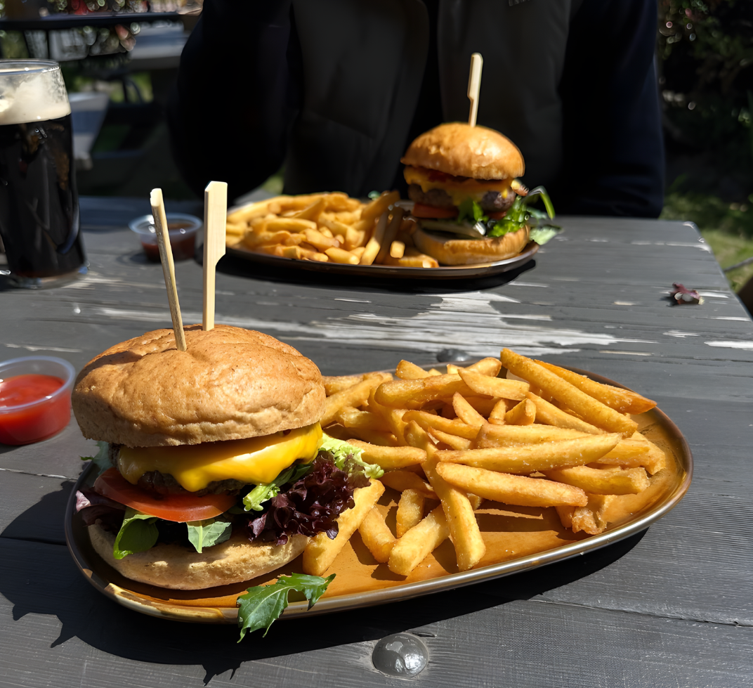 New Ivanhoe Hotel Beer Garden