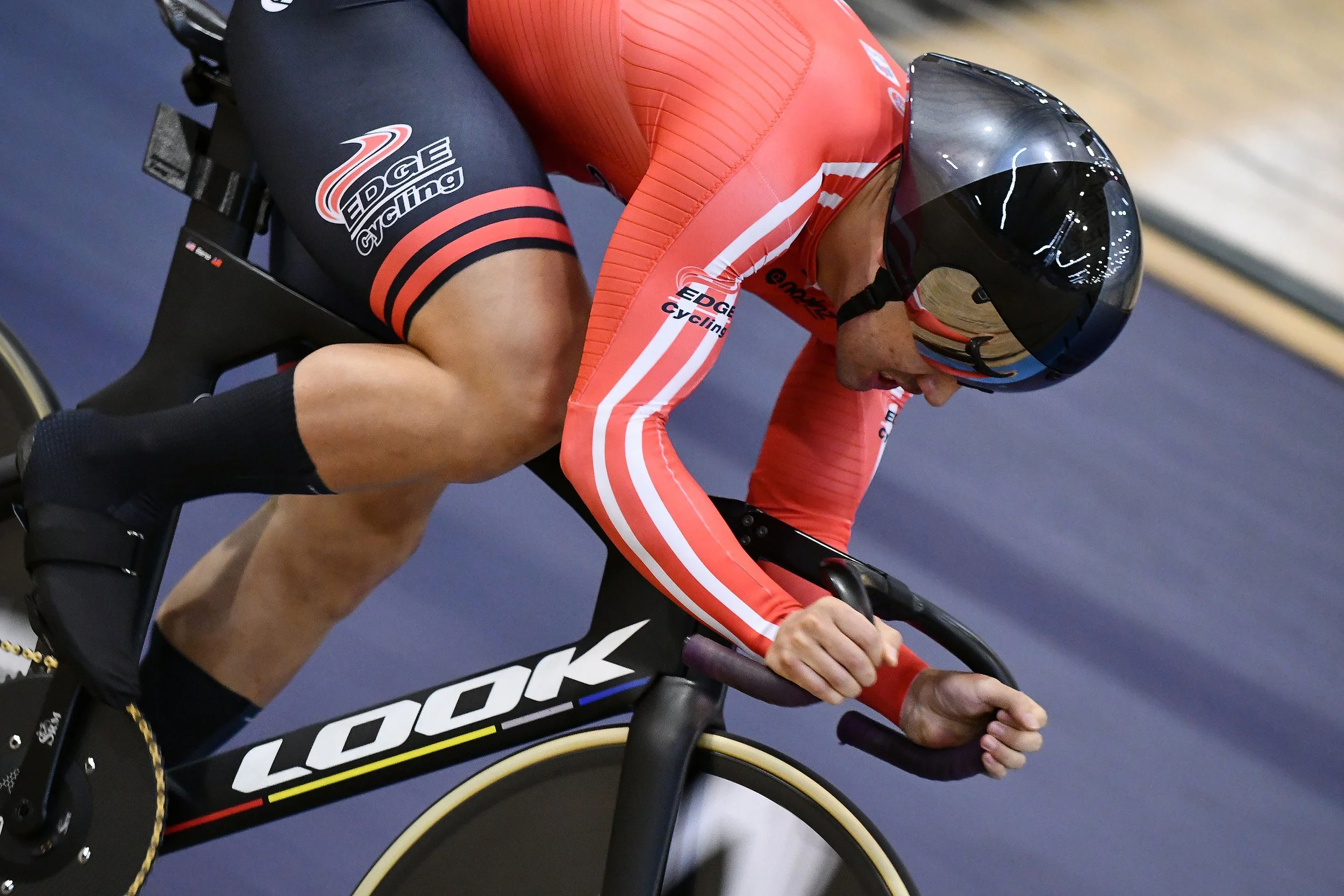 Pushing through the last 50 meters of the 200TT