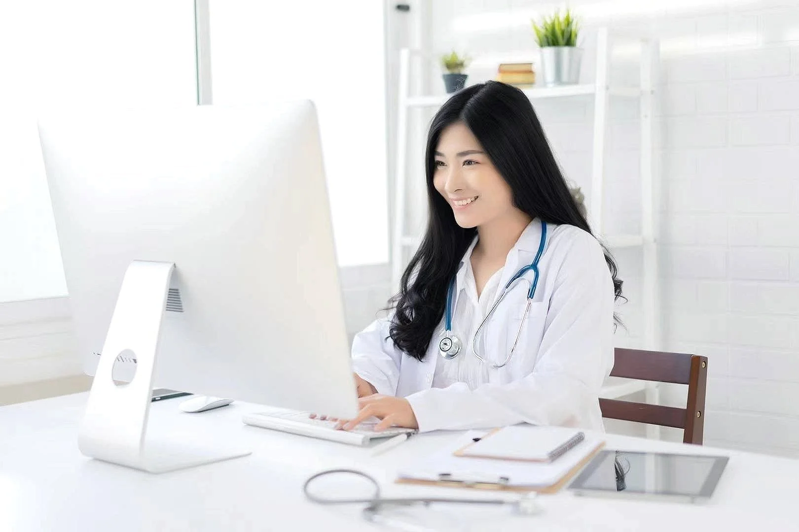 Xiaura Holdings Xiaura Health division picture