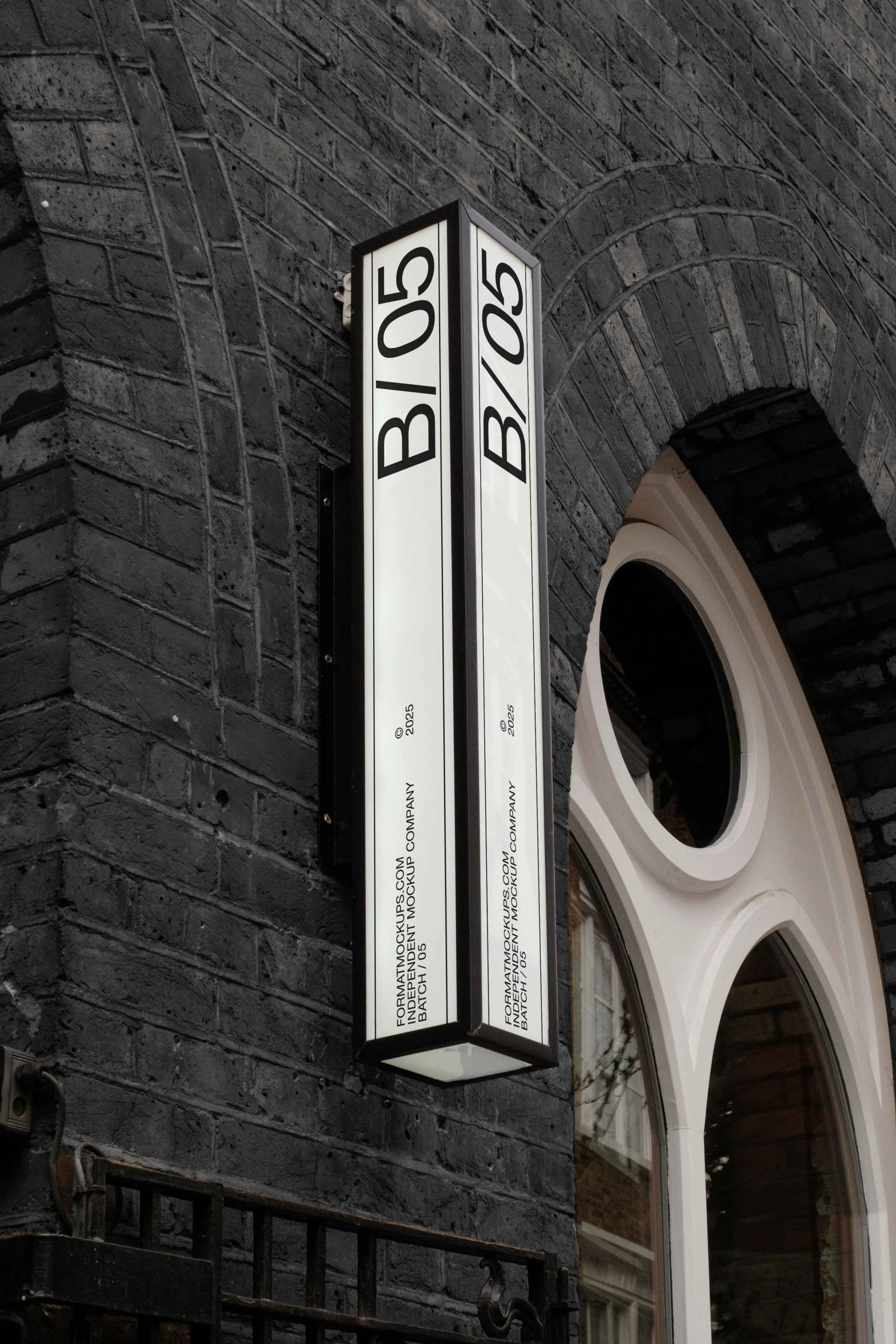 FORMAT_B5_SIGNS_04.jpg
