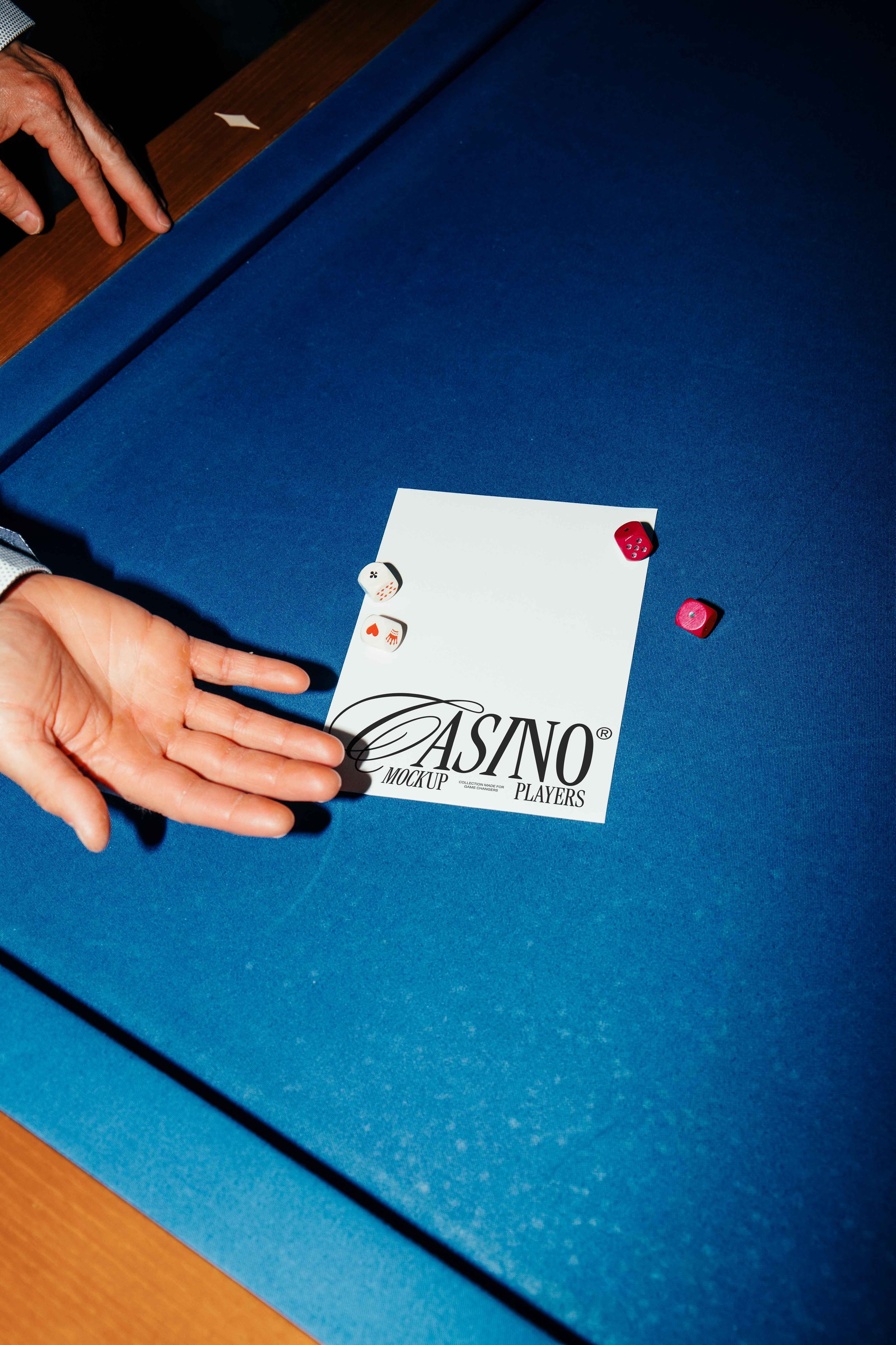 FORMAT_CASINO_CARD_04.jpg