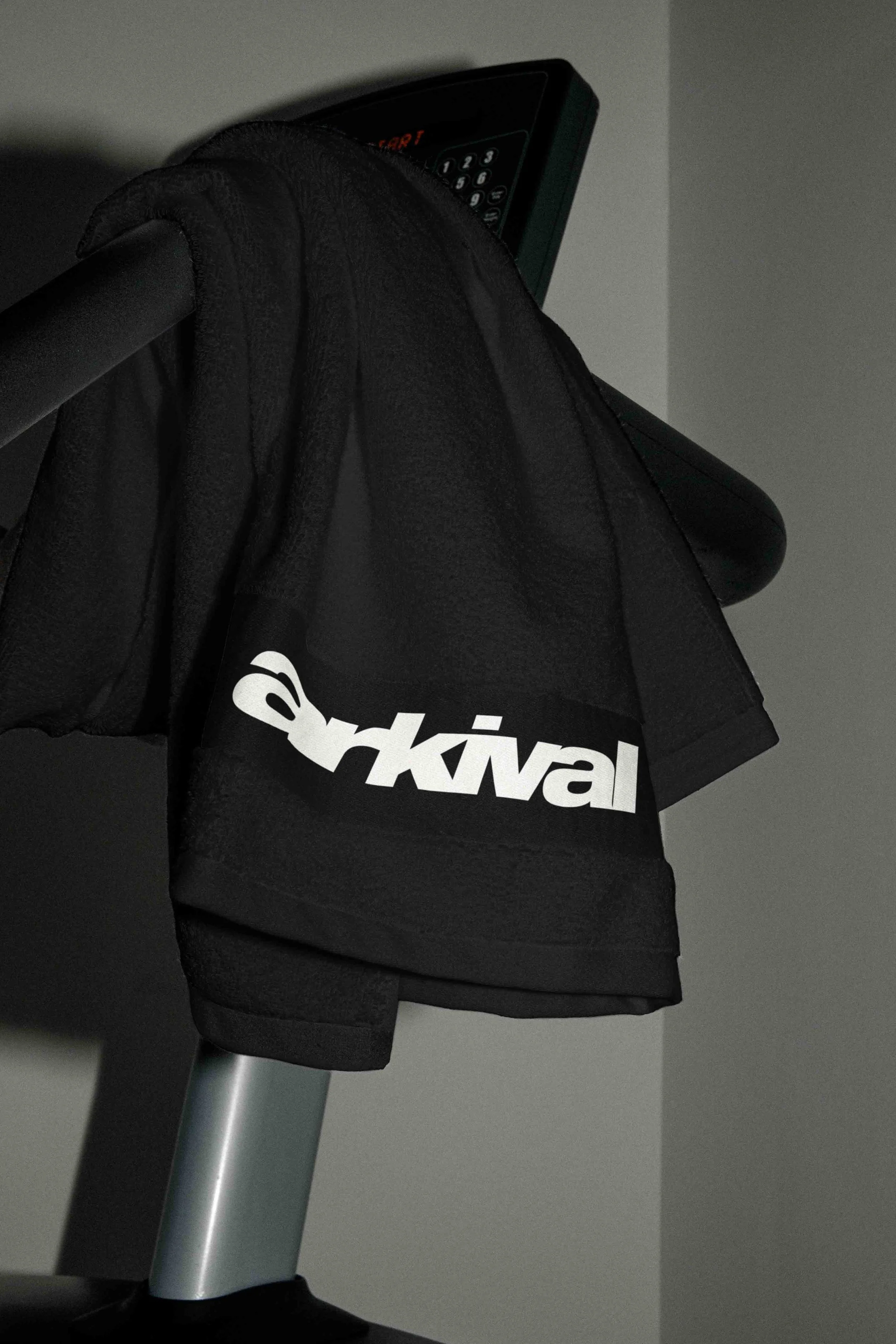 ARKIVAL_ATHLETE_TOWEL_02.jpg