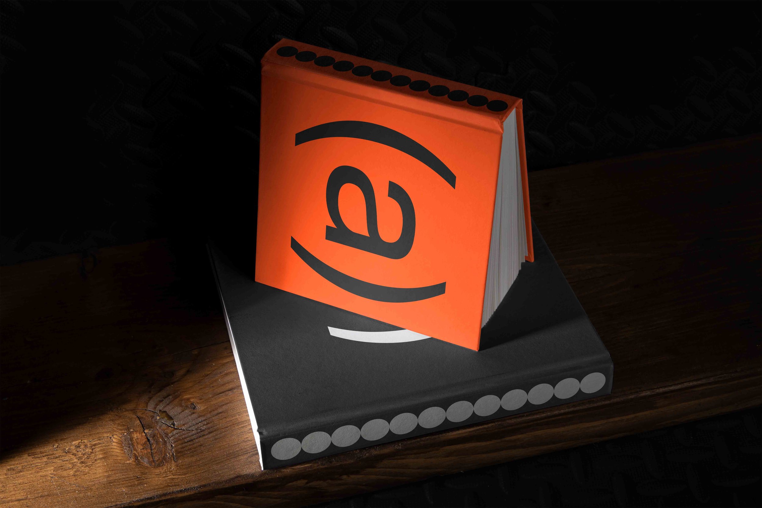 ARKIVAL_SQUARE_BOOKS_04.jpg