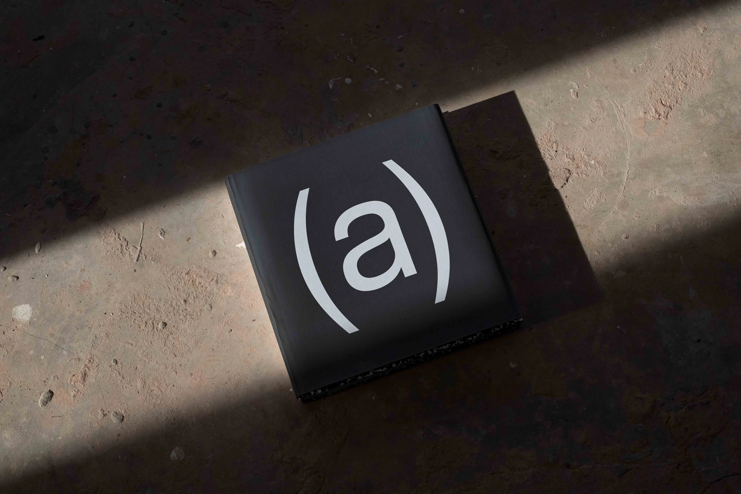 ARKIVAL_SQUARE_BOOKS_06_1.jpg