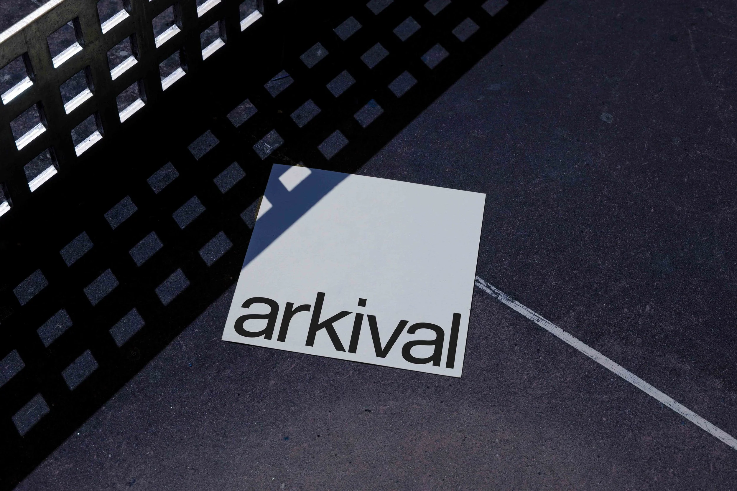 ARKIVAL_B2_SQUARE_CARD_01_1.jpg