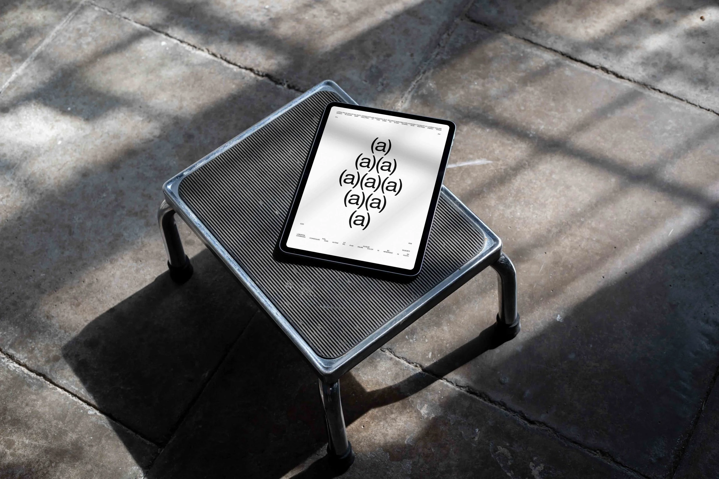 ARKIVAL_B2_IPAD_02_1.jpg
