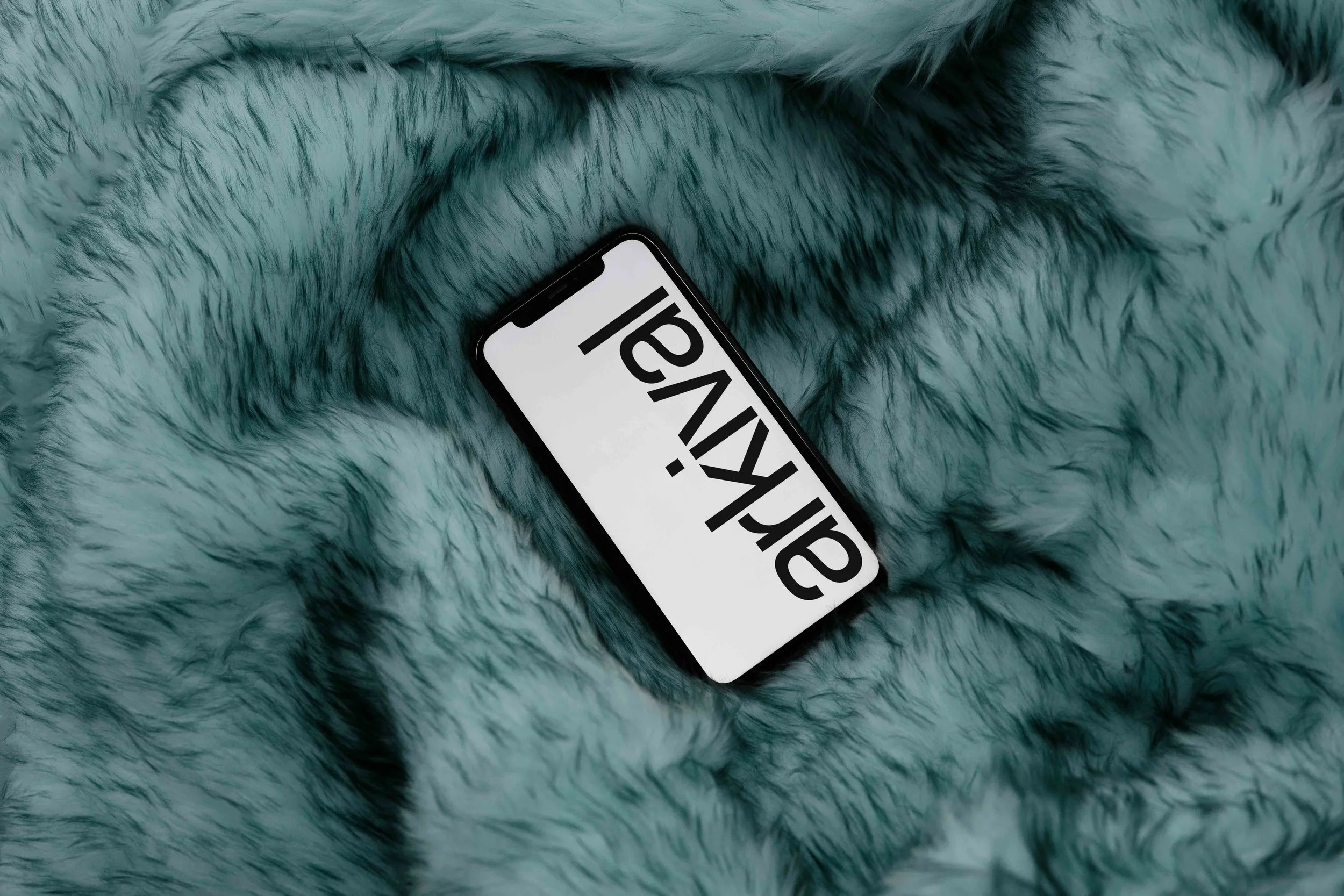 ARKIVAL_B3_IPHONE_13_1.jpg