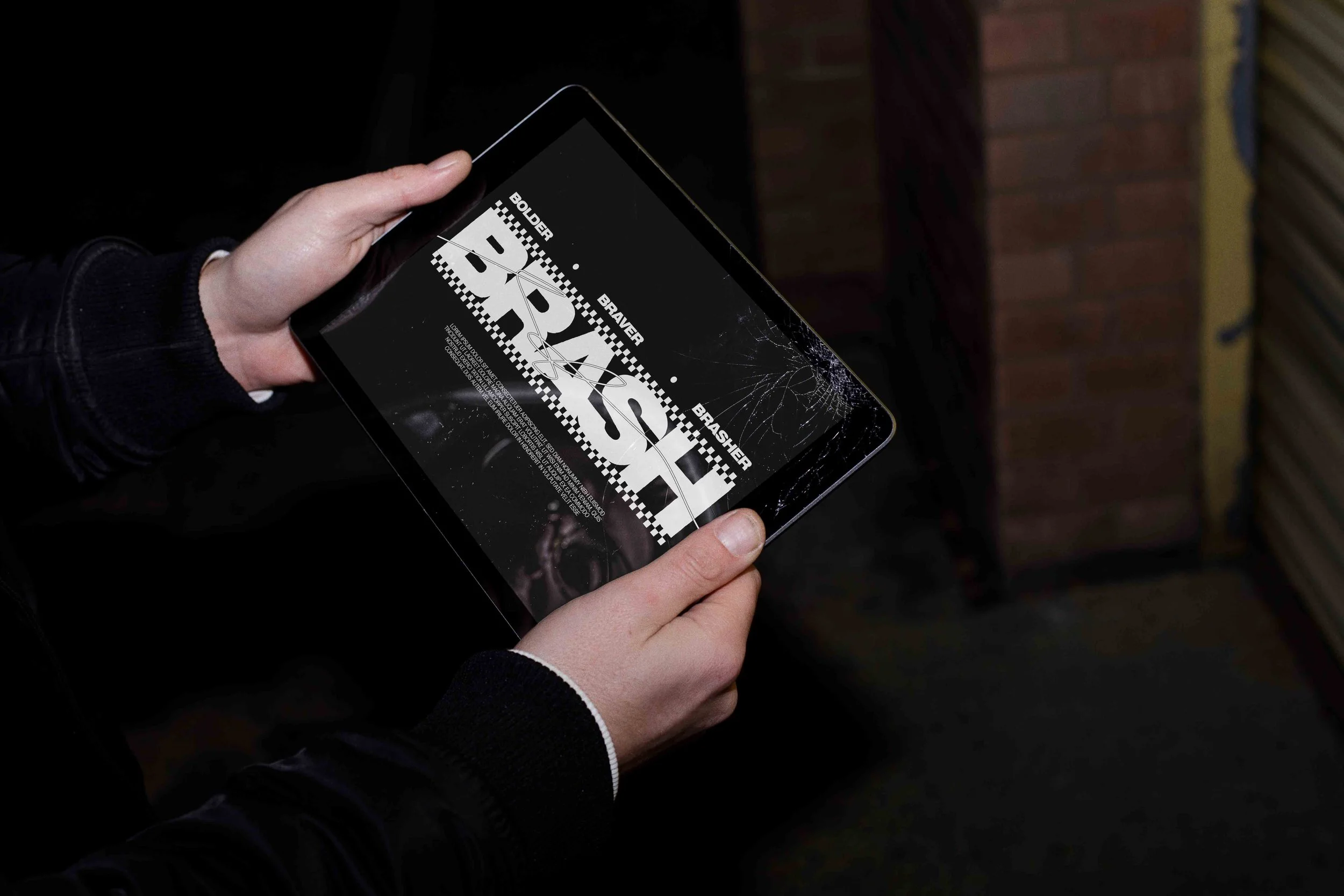 ARKIVAL_BRASH_IPAD_02.jpg