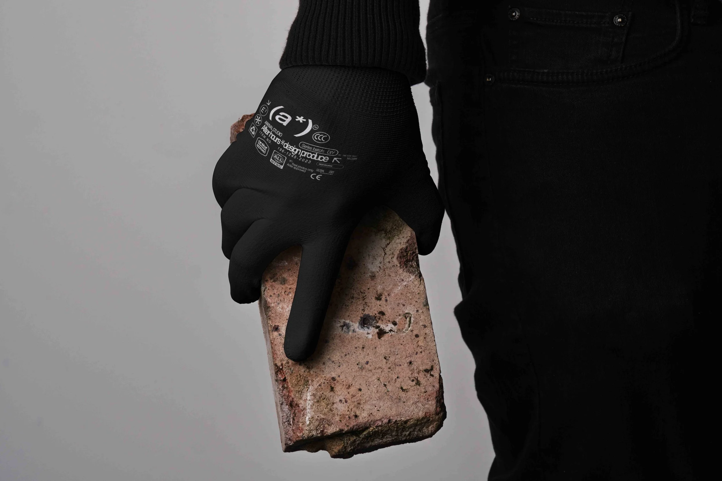 ARKIVAL_DIY_GLOVES_02.jpg