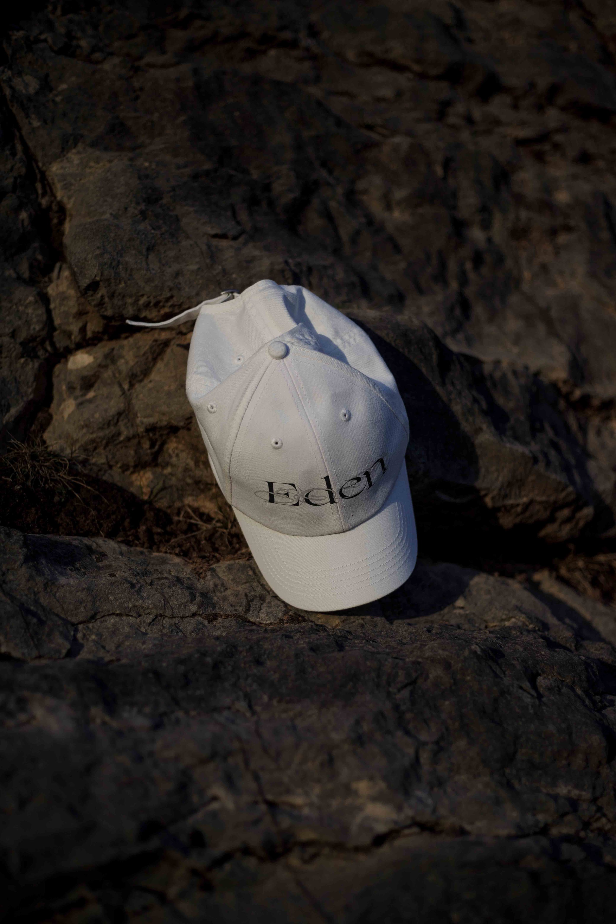 ARKIVAL_EDEN_02_CAP_04.jpg
