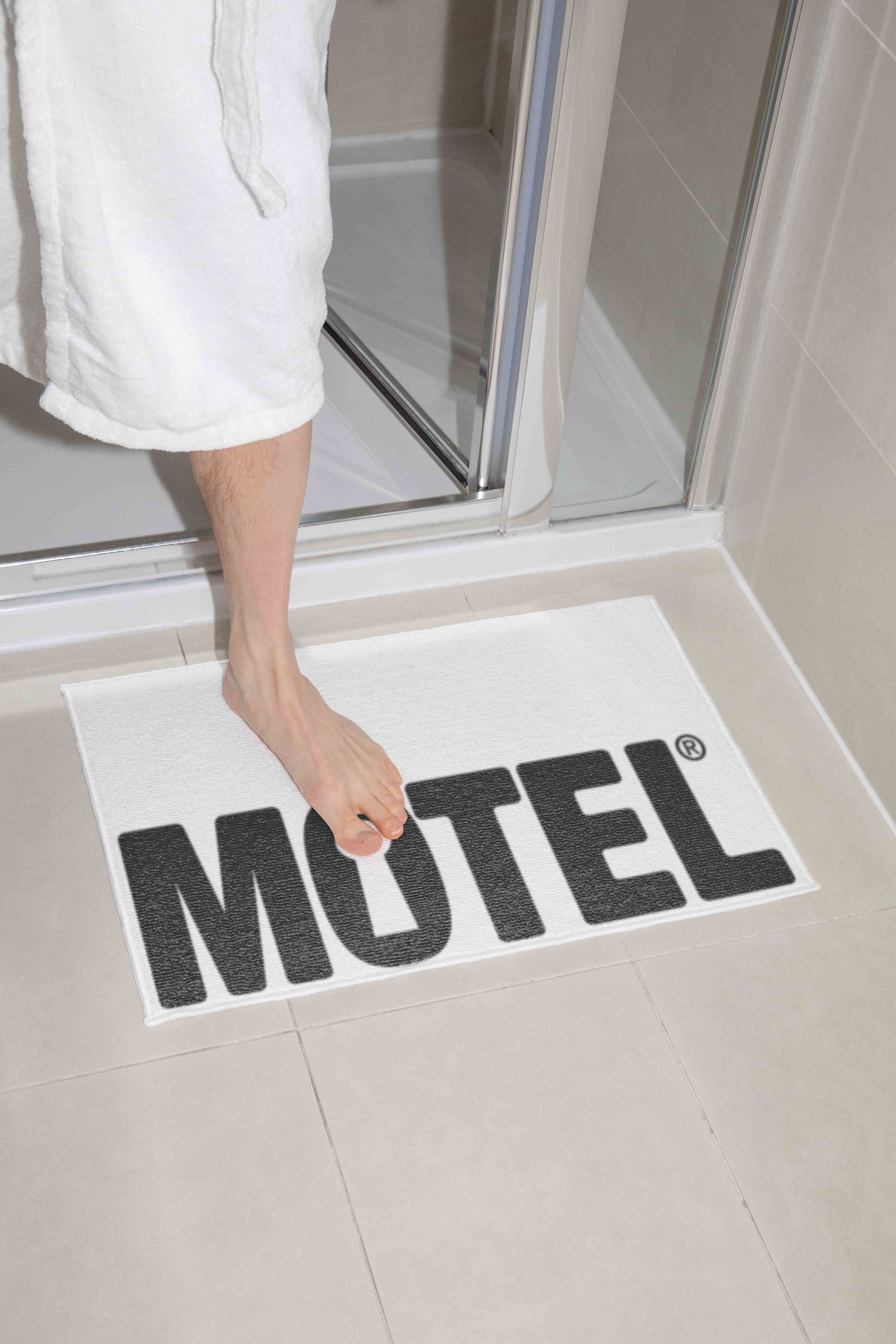 ARKIVAL_MOTEL_BATHMAT_01.jpg