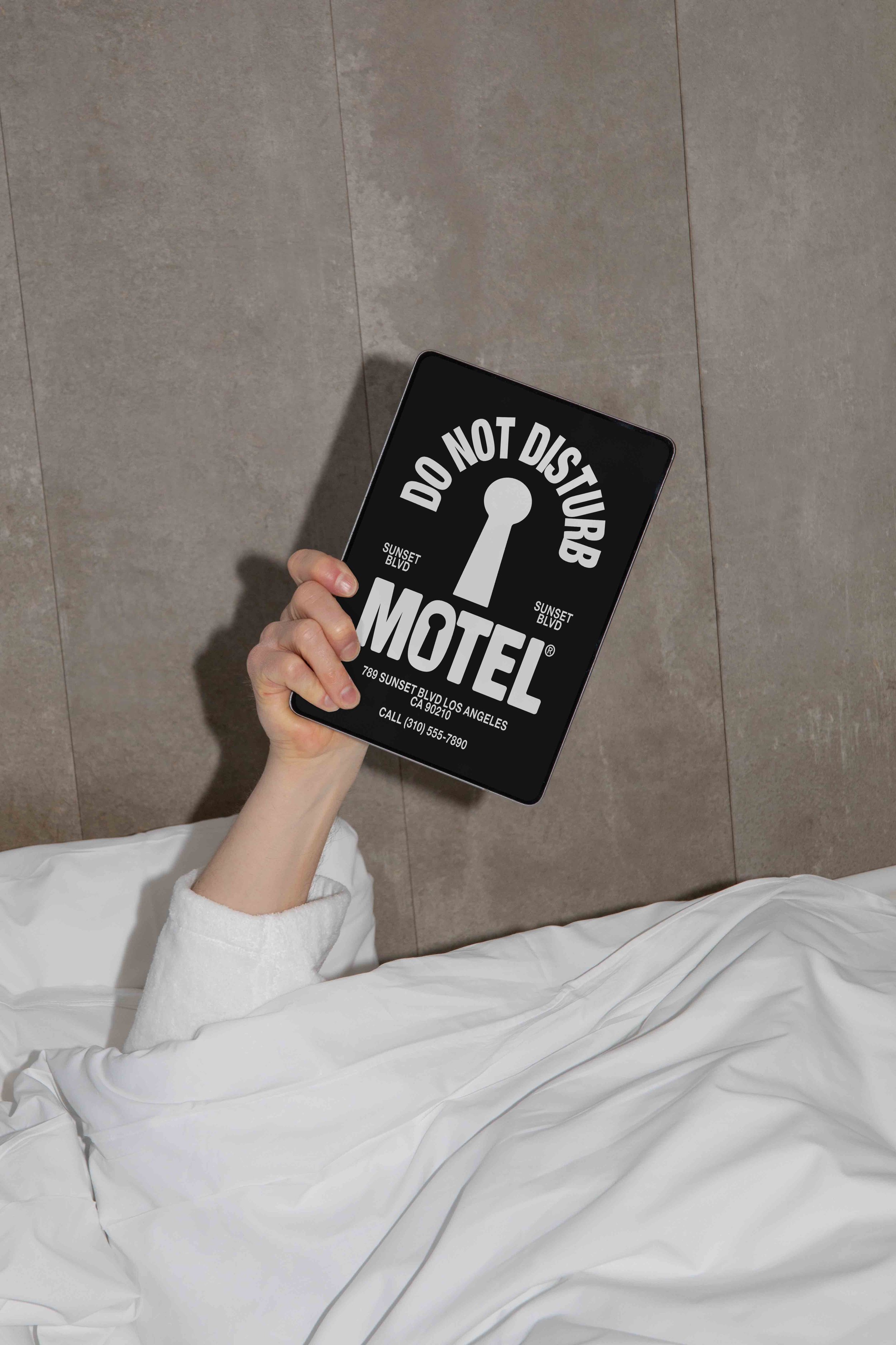 ARKIVAL_MOTEL_TABLET_03.jpg